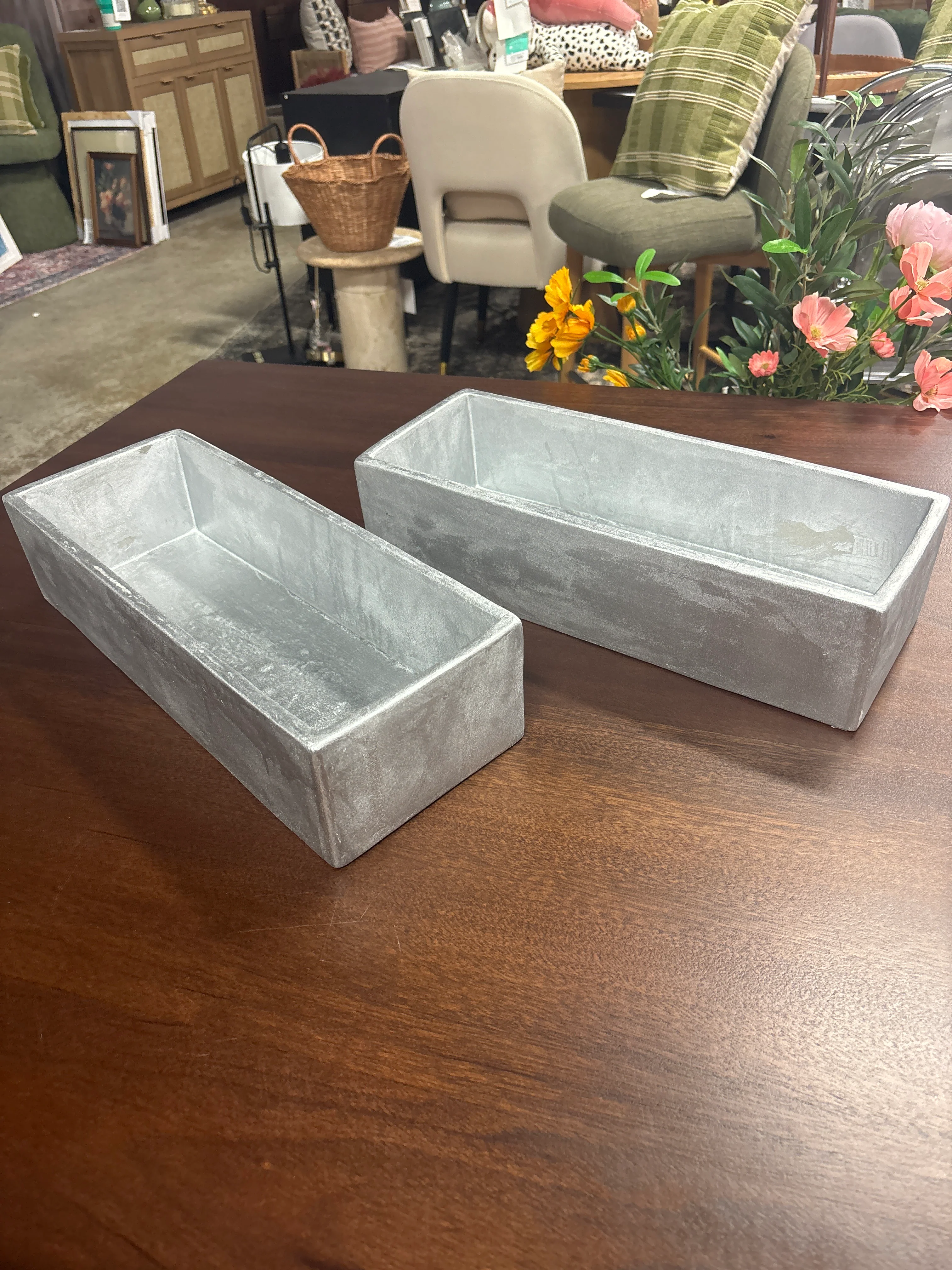 Cement Rectangle Flower Pot Silver Finish SHOWROOM ITEM - Image 5