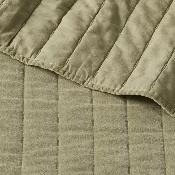 Channel Stitch Velvet Quilt Full/Queen - Image 2