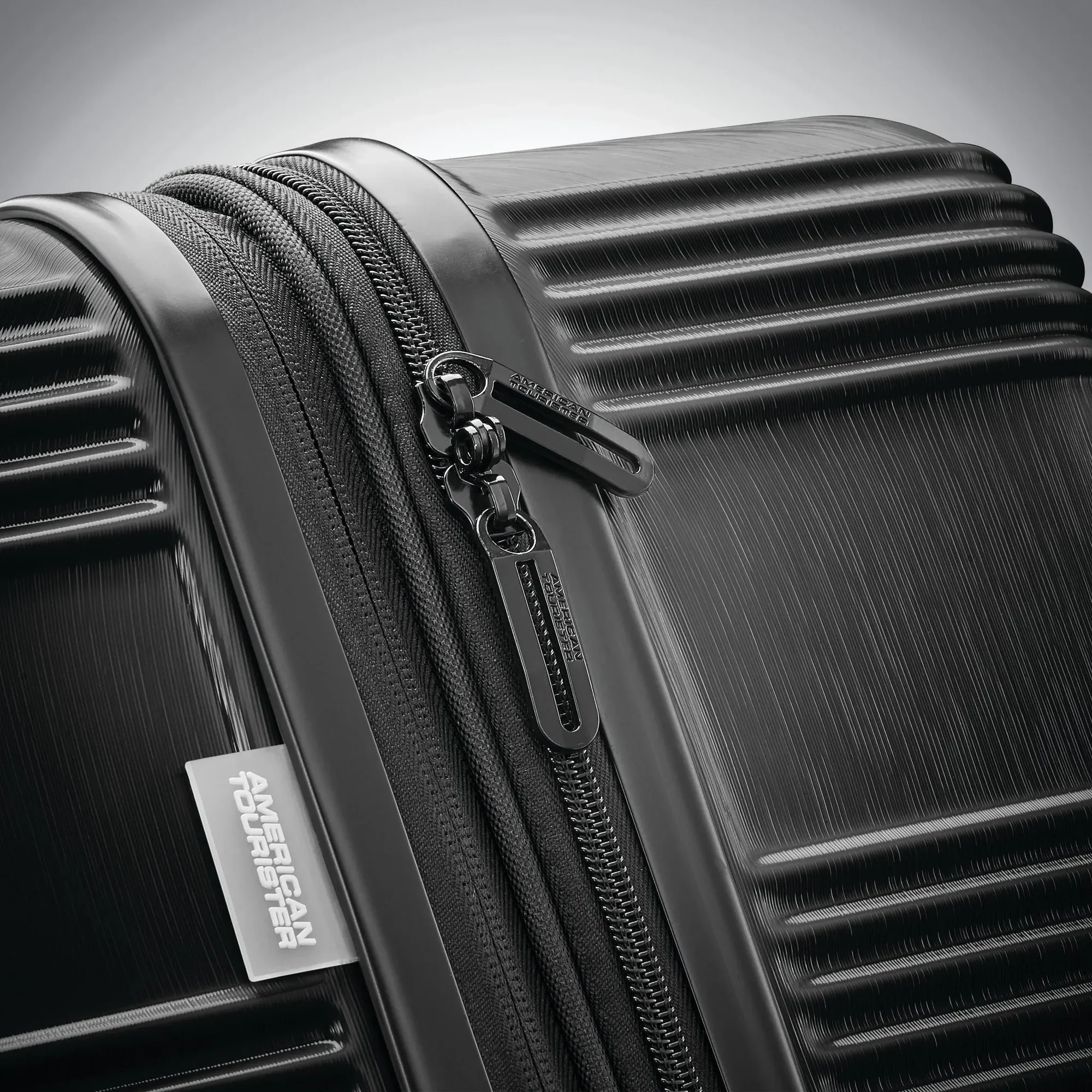 Checkered Hardside Carry-On Spinner Suitcase - Black - Image 4