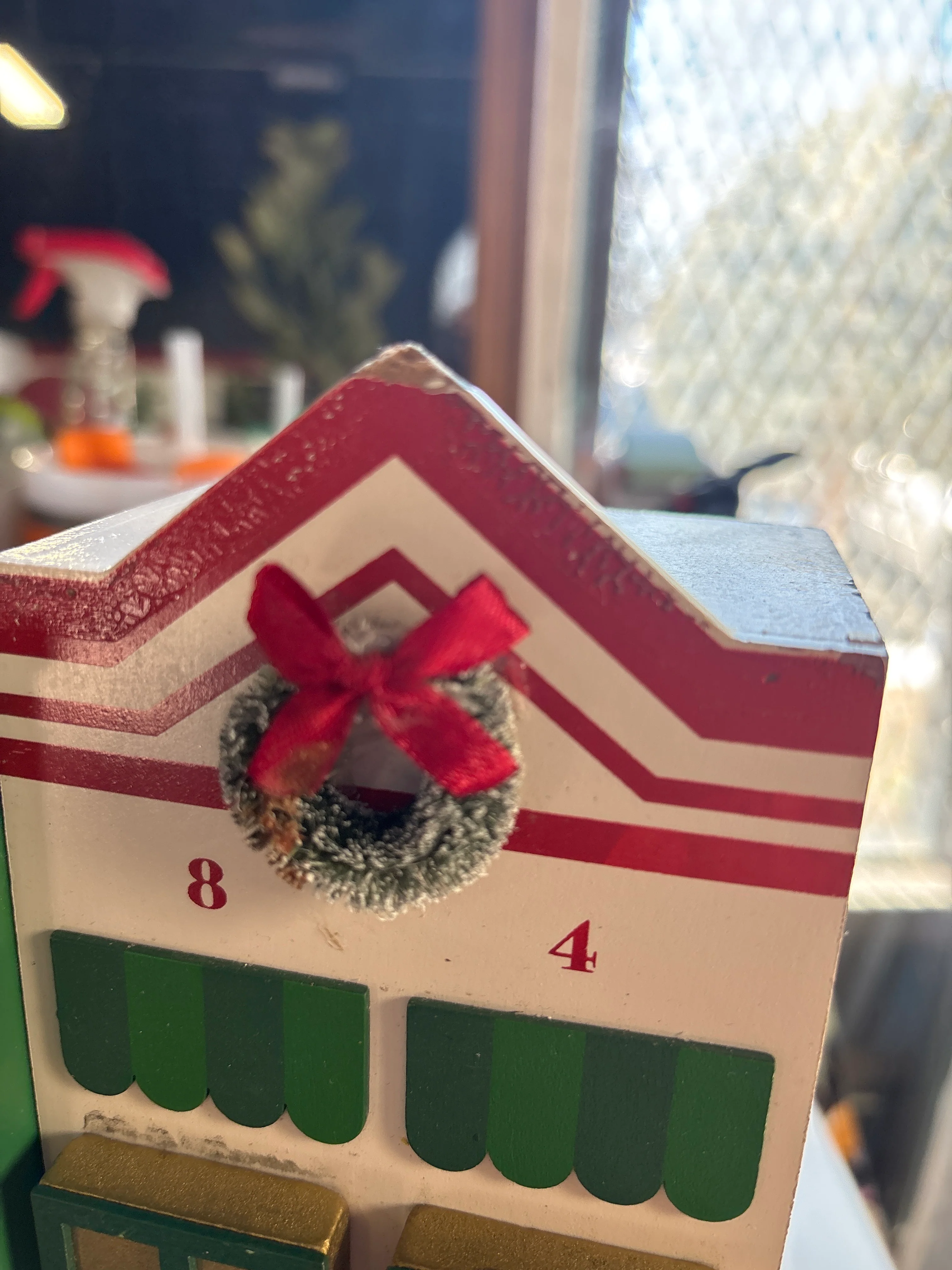 Christmas City Countdown Calendar SHOWROOM ITEM - Image 7