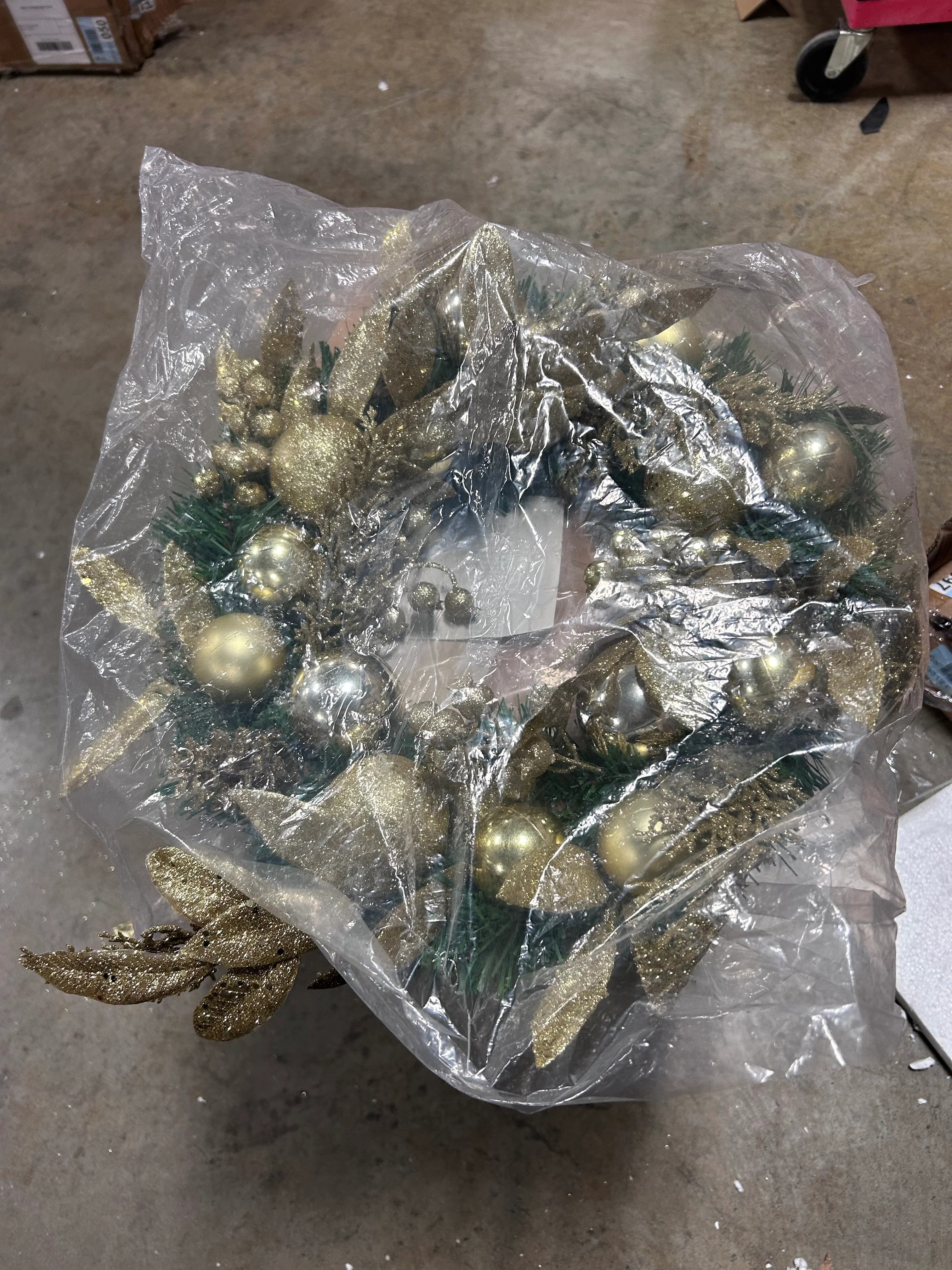 Christmas Wreaths For Front Door Champagne Gold - Image 7