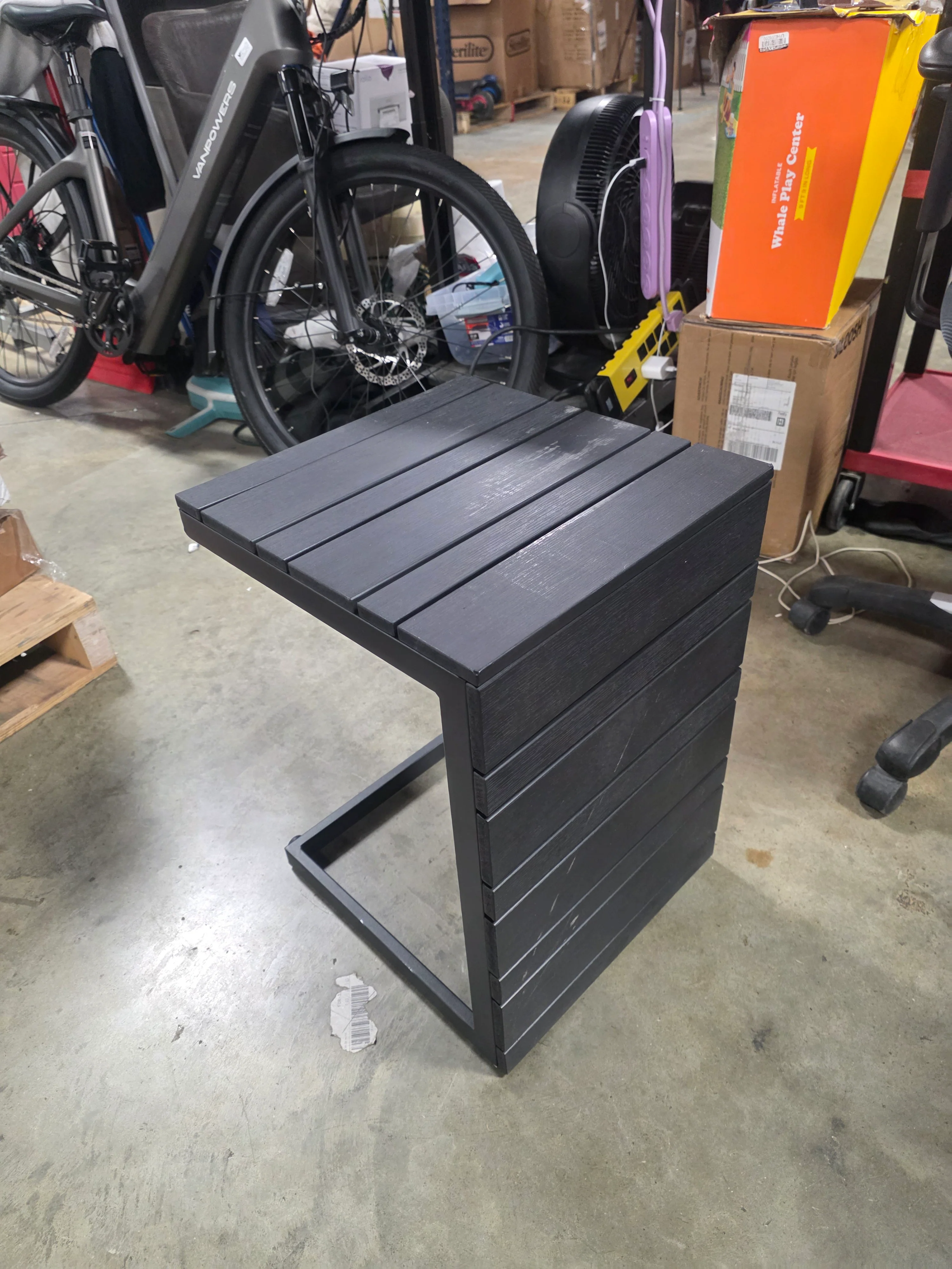 Christopher Knight Home Cape Coral Outdoor Modern C Shaped Aluminum Side Table - Final Cut - Image 2