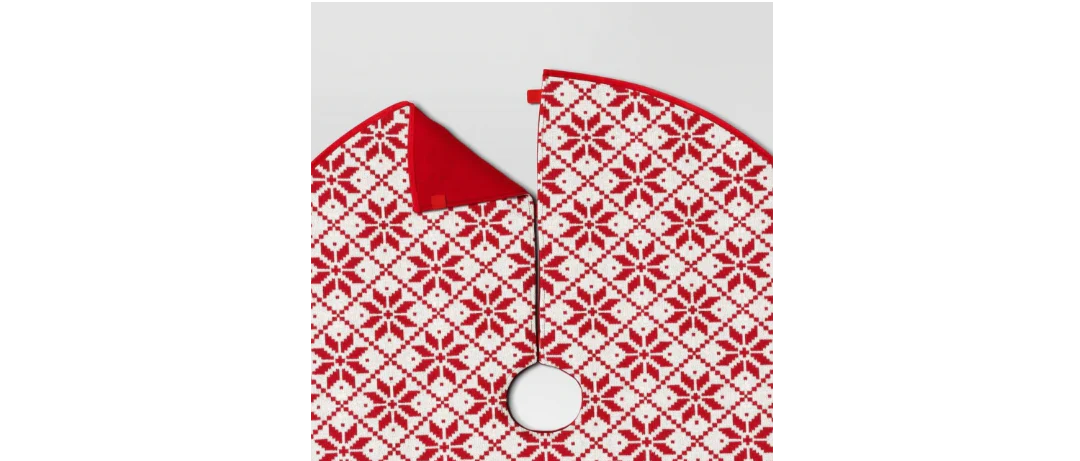 Knit Fair Isle Snowflakes Christmas Tree Skirt White/Red final cut - Image 3