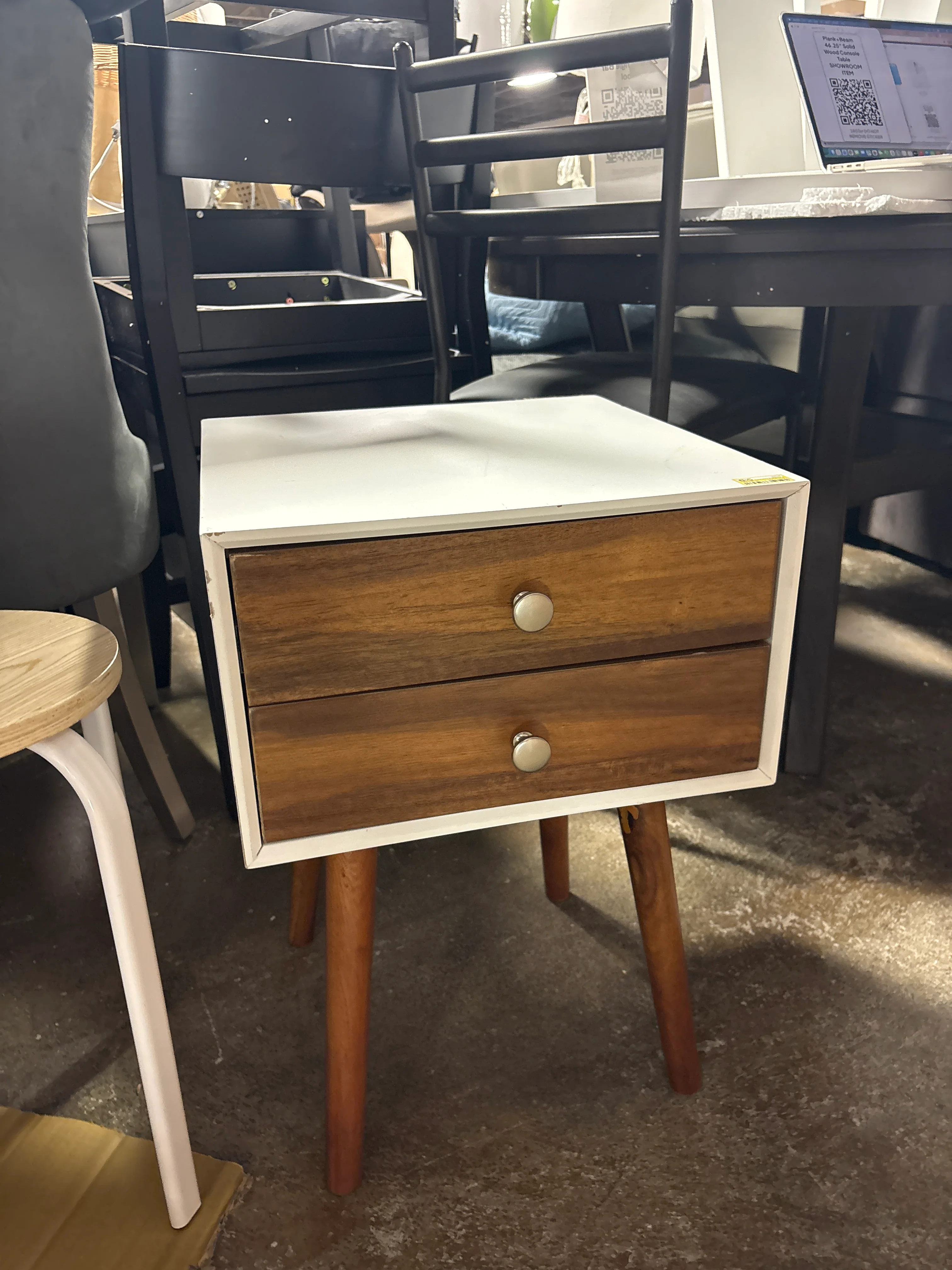 Costway 2-drawer Nightstand SHOWROOM ITEM