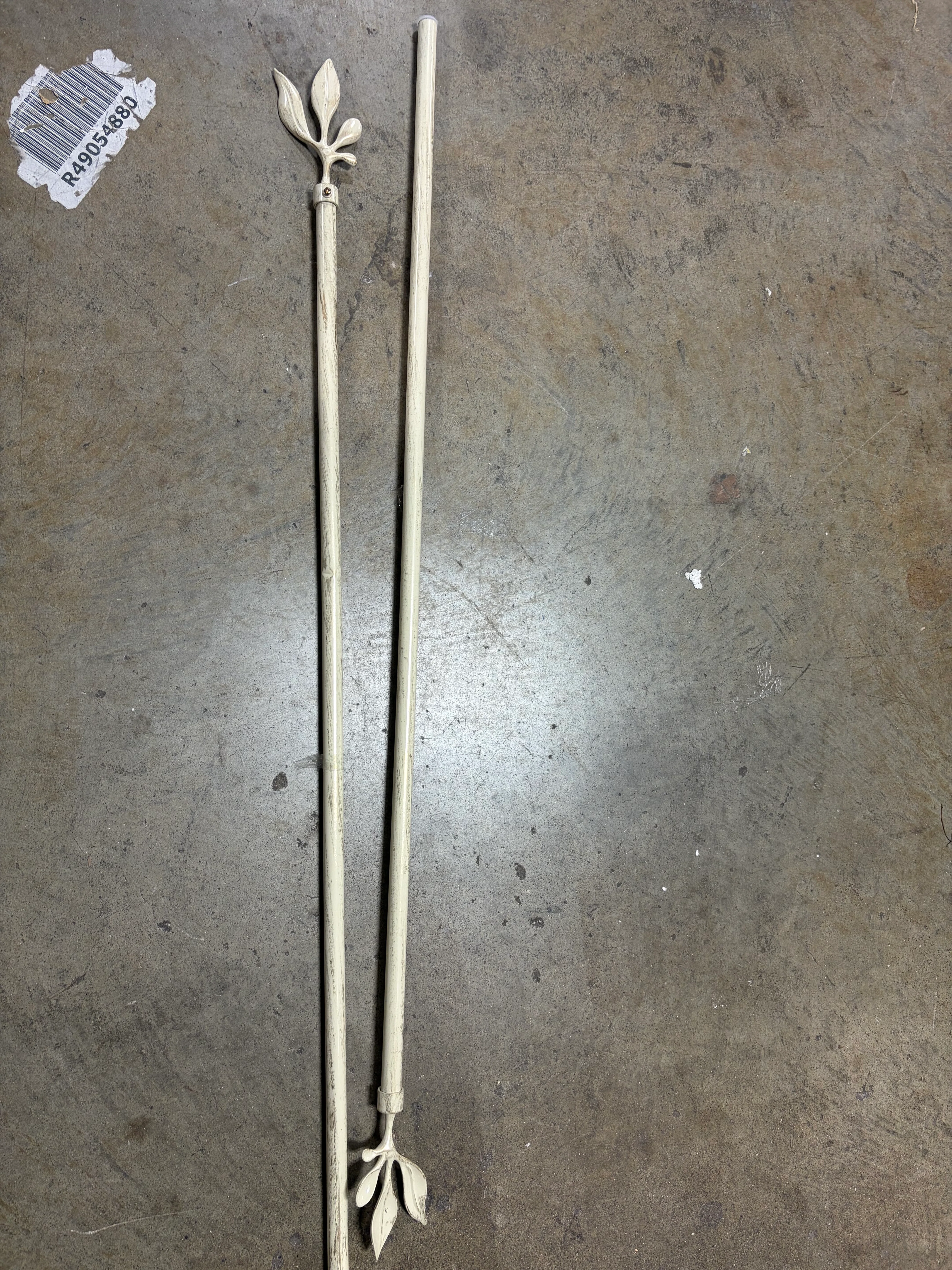 Cream and Gold Steel Inside Single Curtain Rod with Finials - Image 6