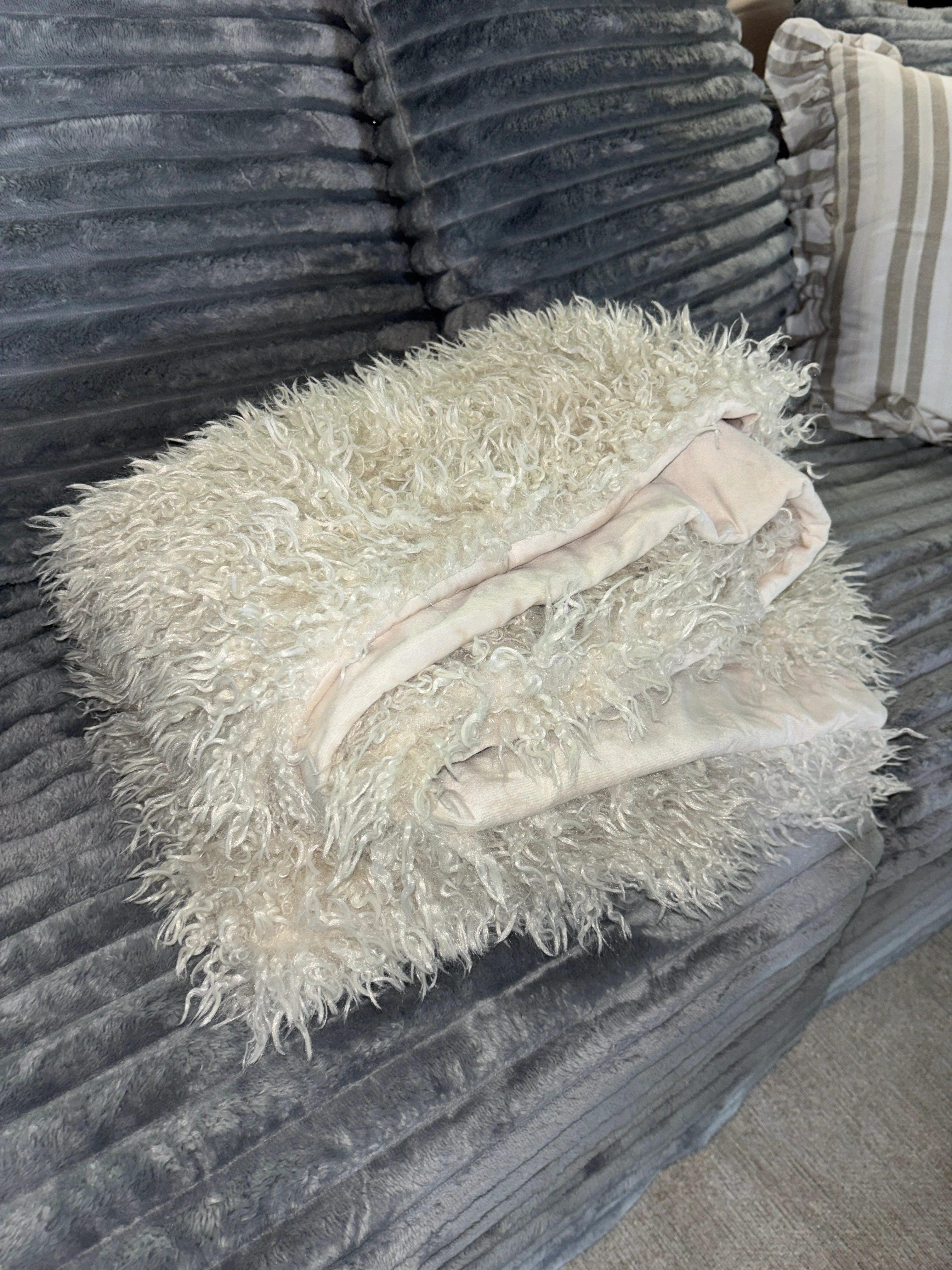 Cream Shag Throw Blanket SHOWROOM ITEM