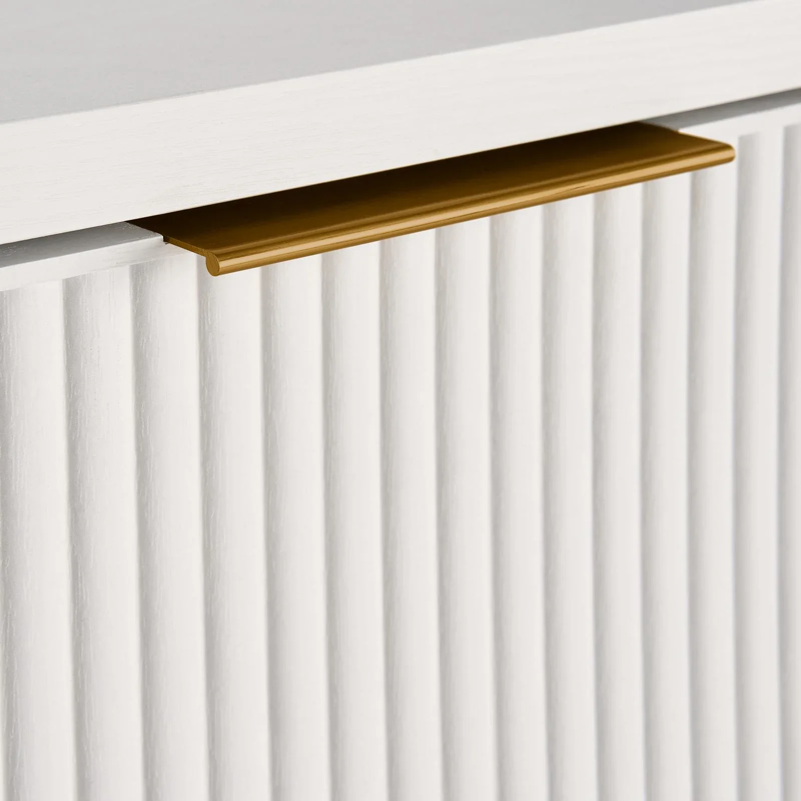 Lillian Fluted 4-Drawer Dresser, White Finish - Image 4