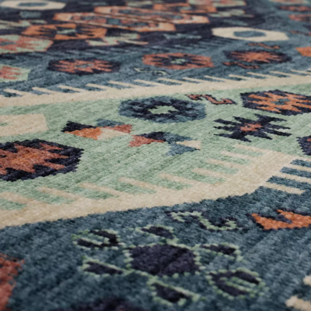 Diamond Area Rug 2' 4" x 7" - Image 3