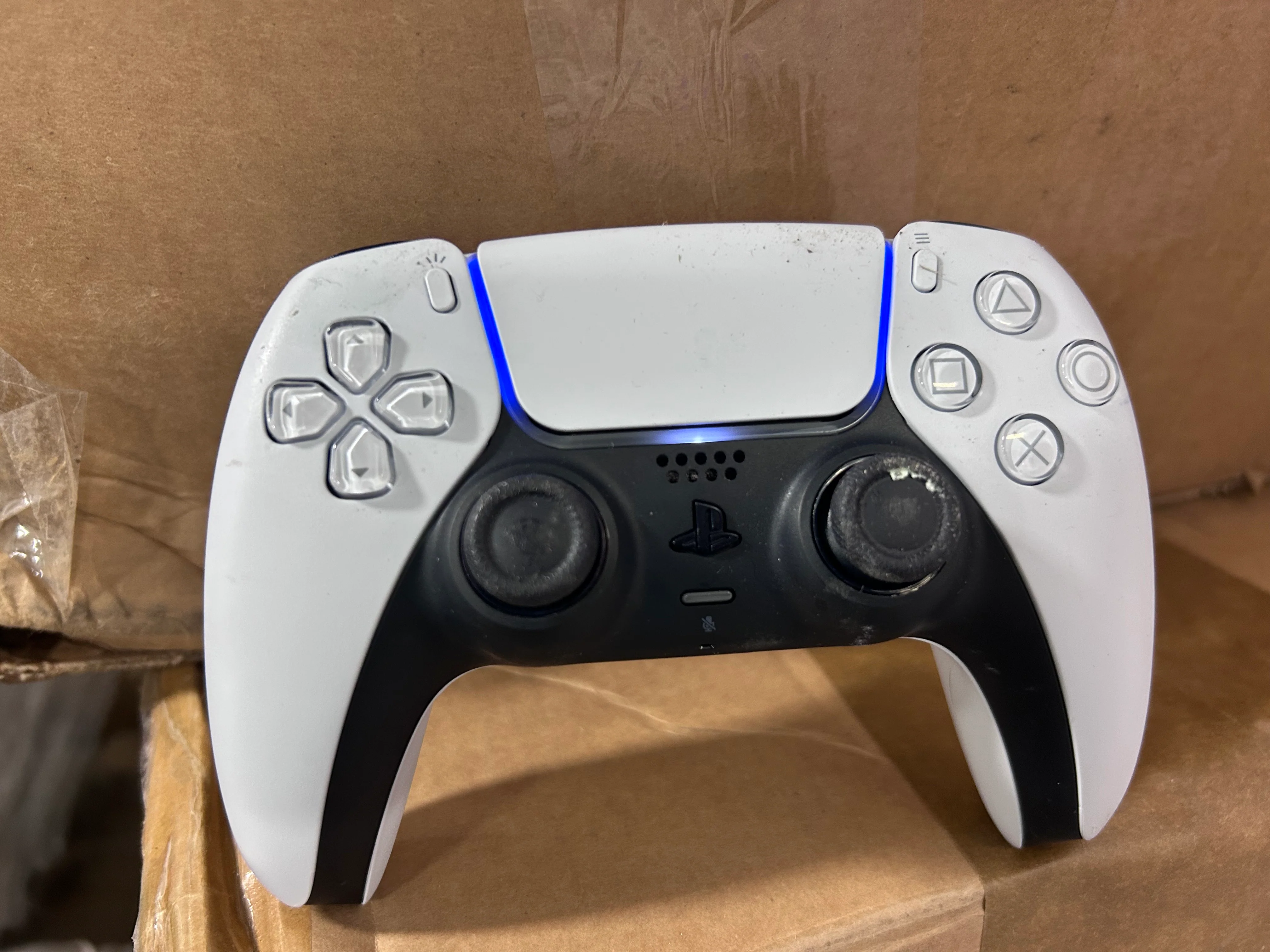 DualSense Wireless Controller for PlayStation - White/Black - Image 7