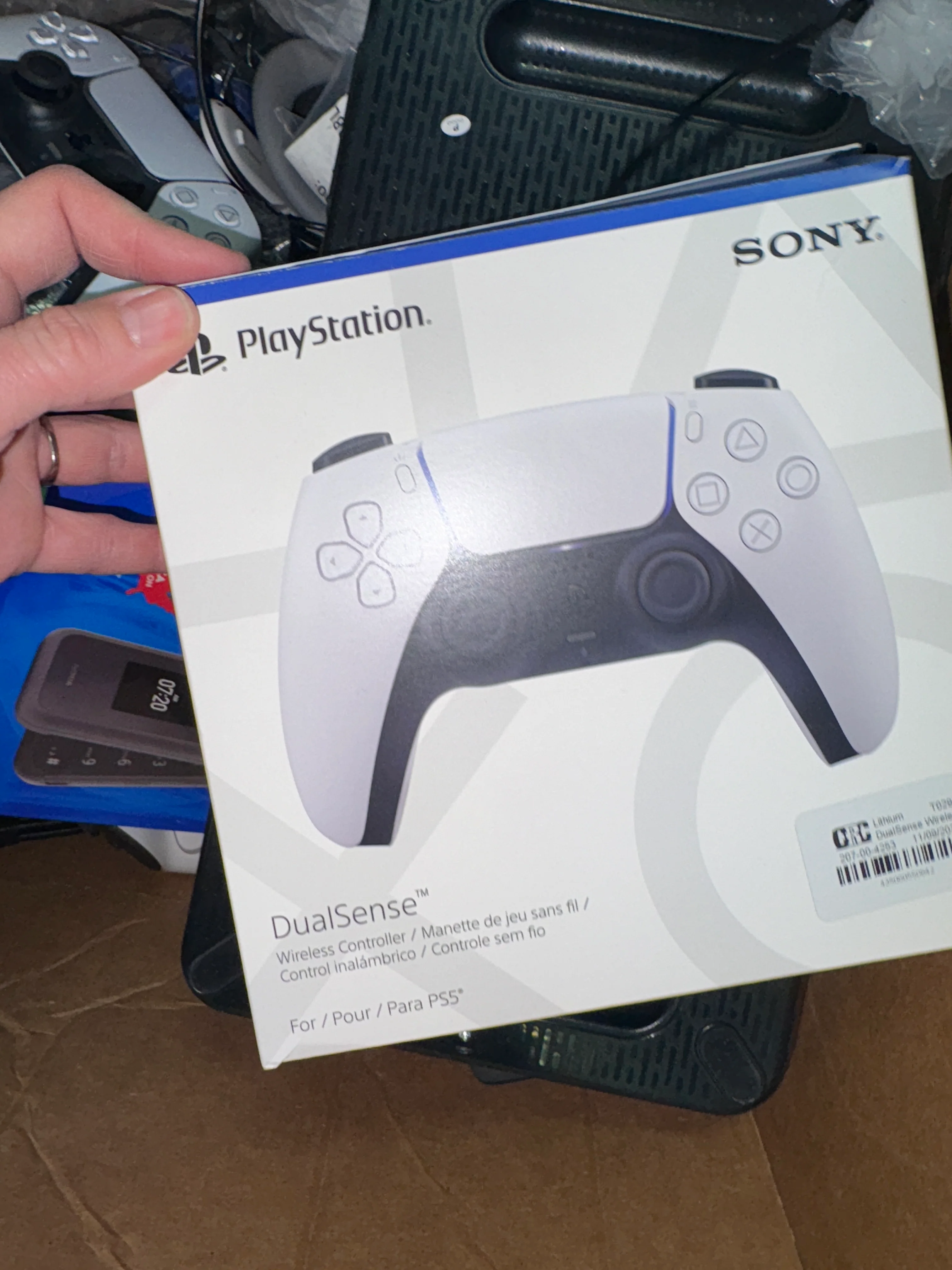 DualSense Wireless Controller for PlayStation - White/Black - Image 9