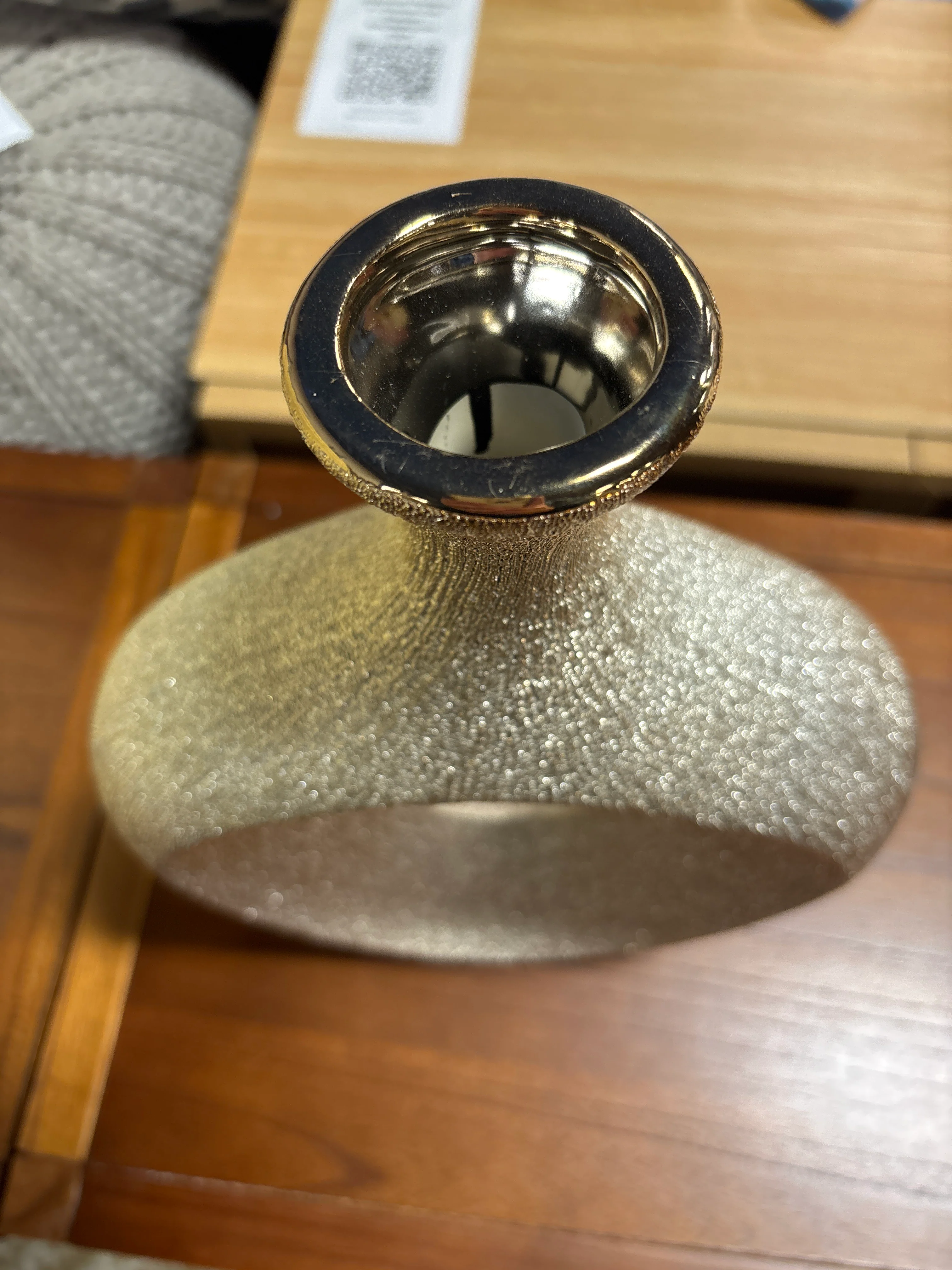 Elegant Modern 13" Gold Cut-Out Beaded Vase SHOWROOM ITEM - Image 4