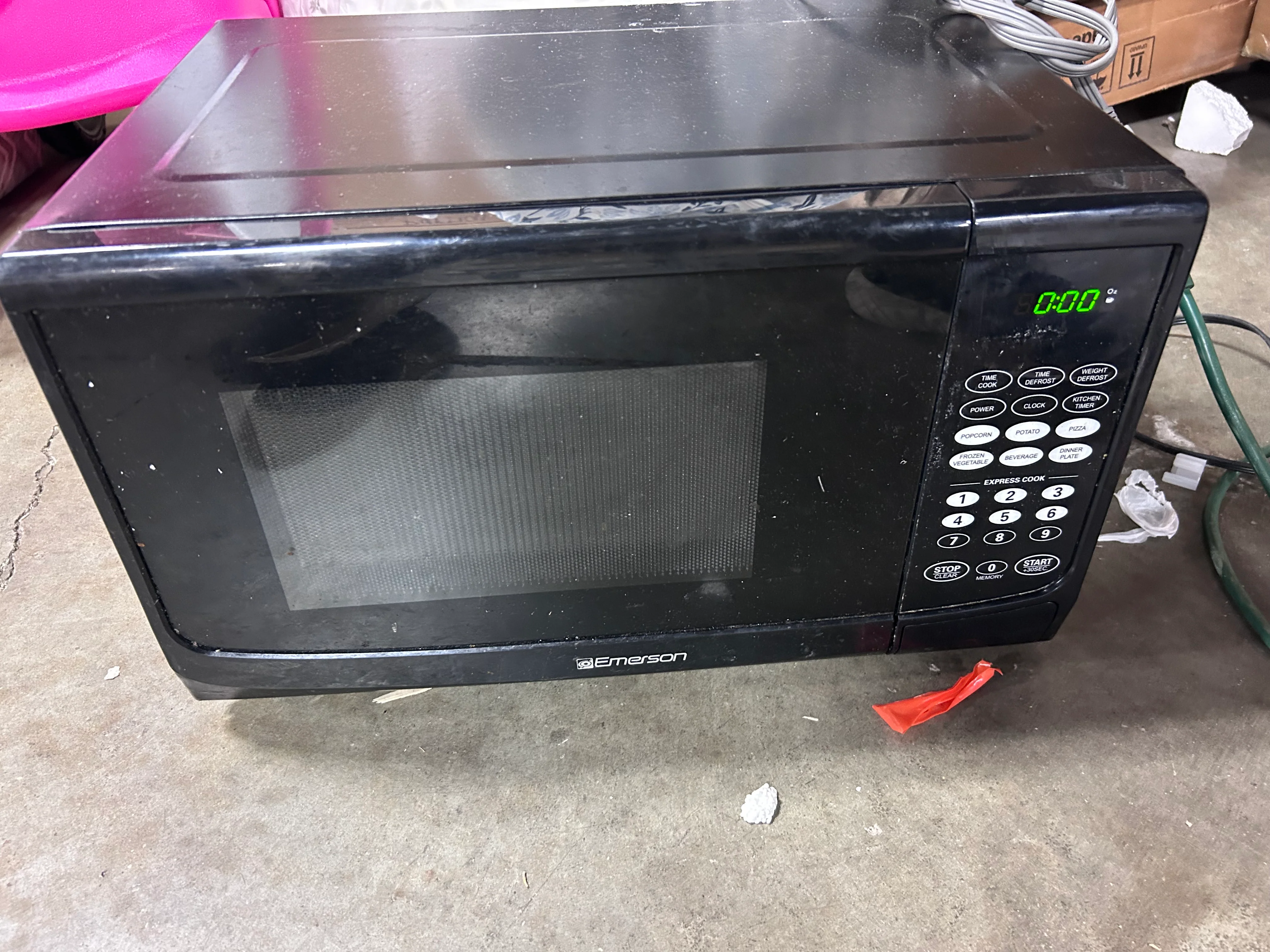 Emerson Touch-Control Microwave Oven - Black - Image 7