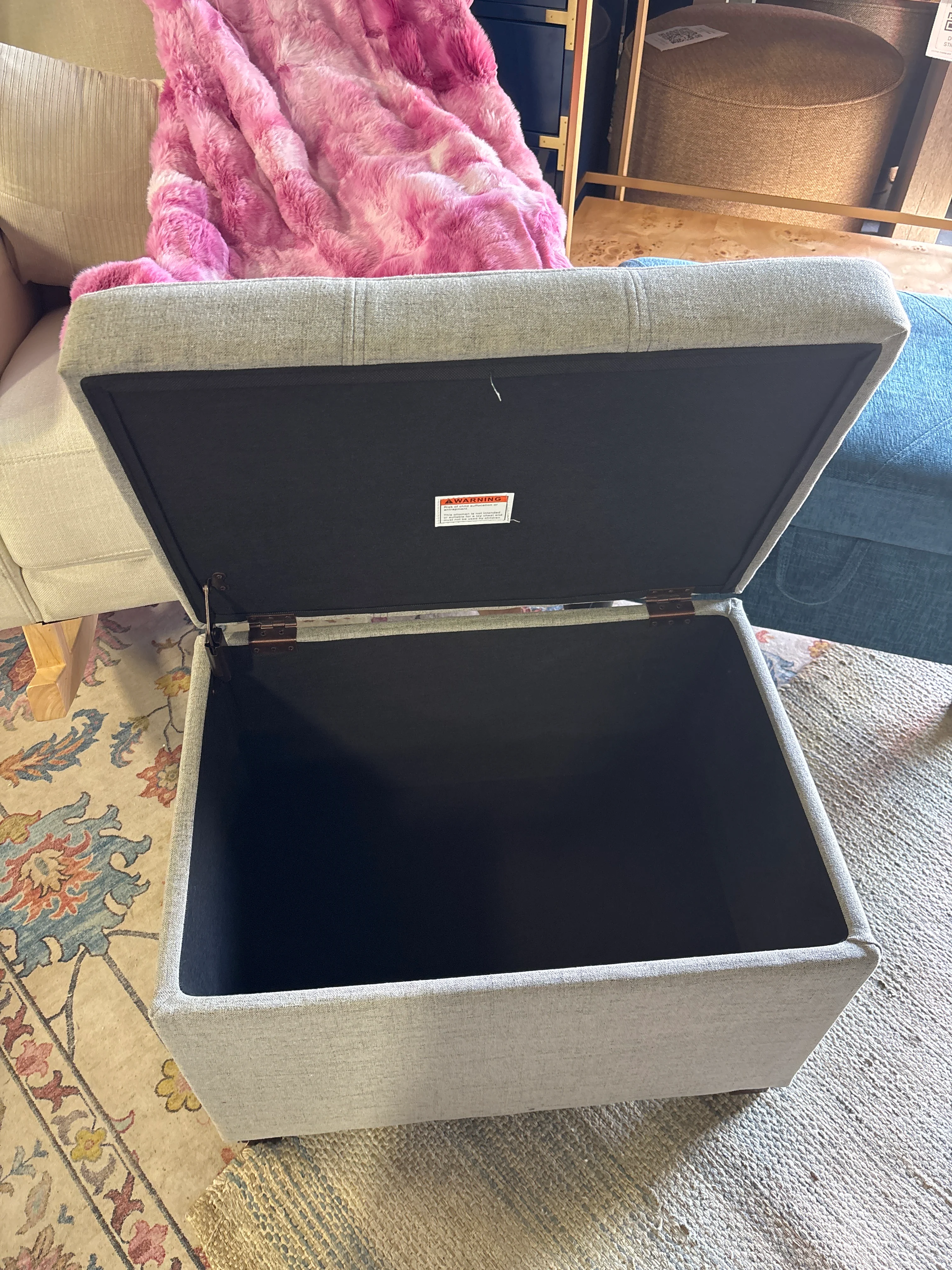 Essex Single Storage Ottoman Gray SHOWROOM ITEM - Image 5