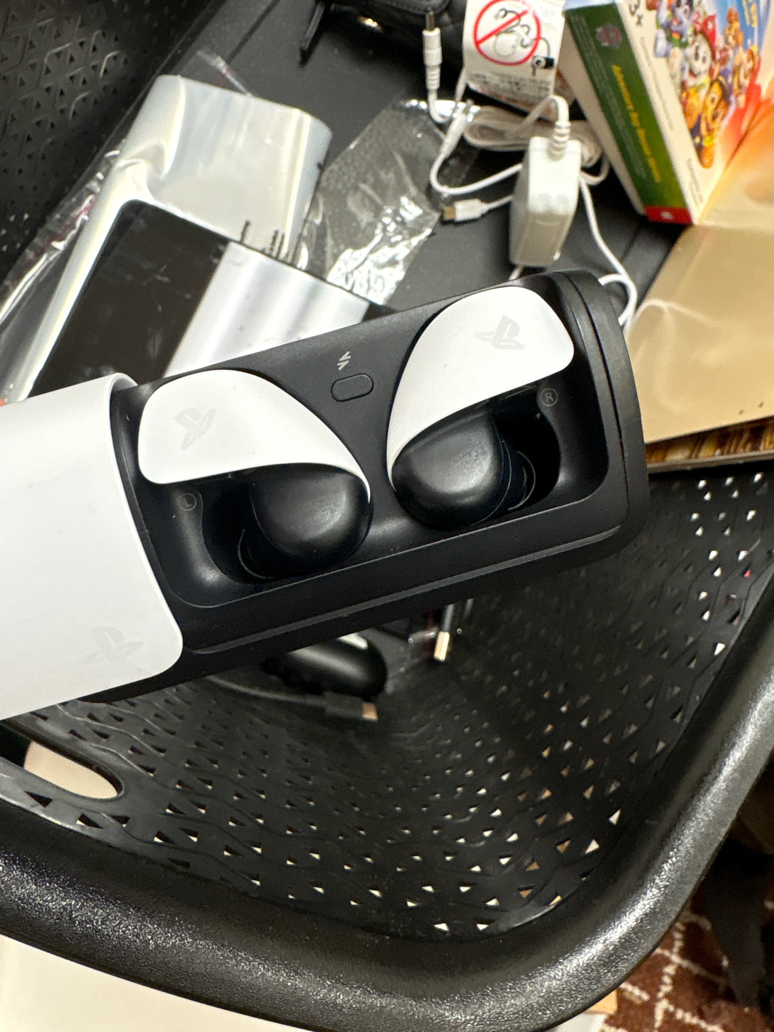 Explore Wireless Earbuds for PlayStation 5 - Image 6
