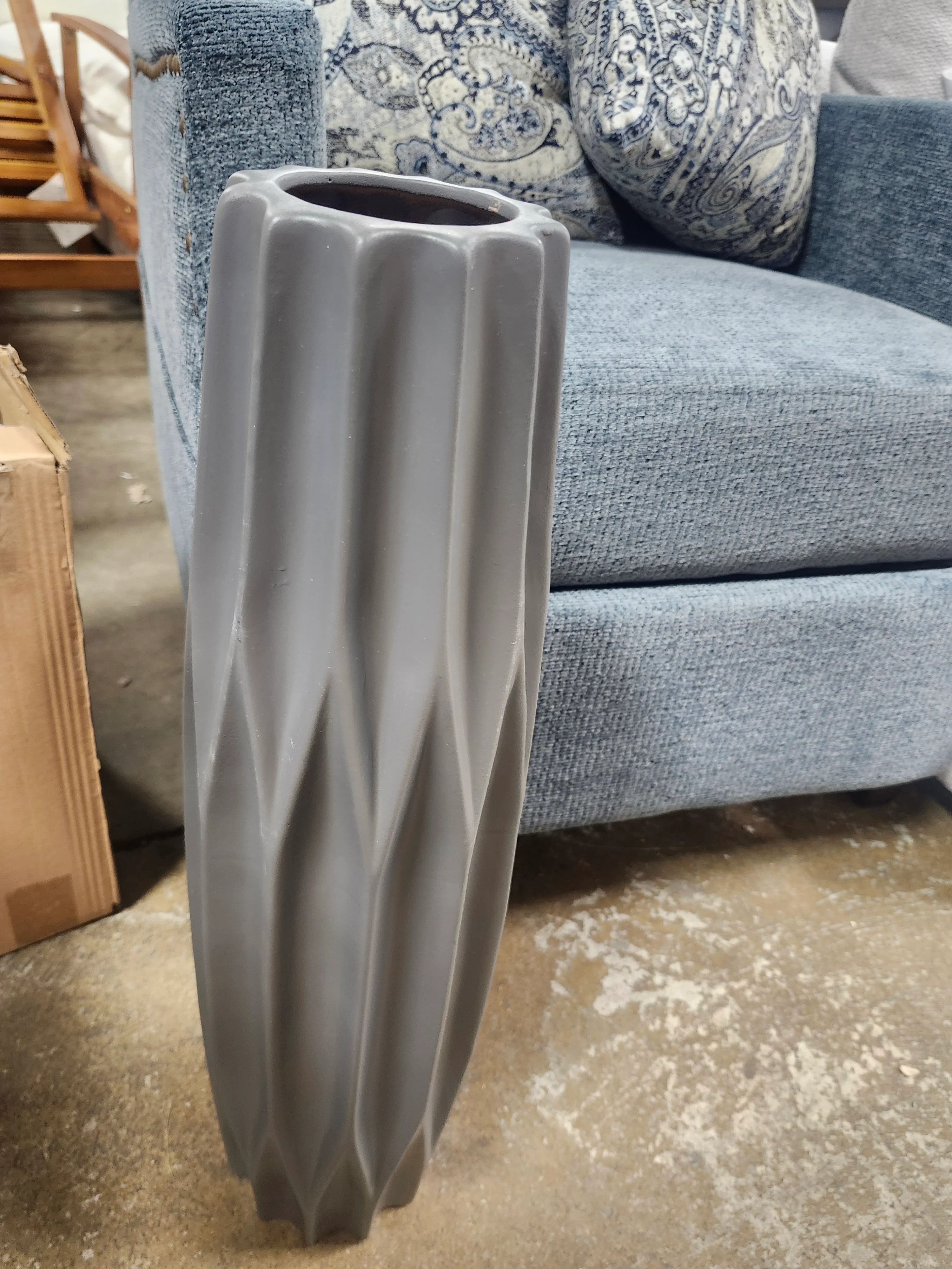 Floor Vase SHOWROOM ITEM - Image 2