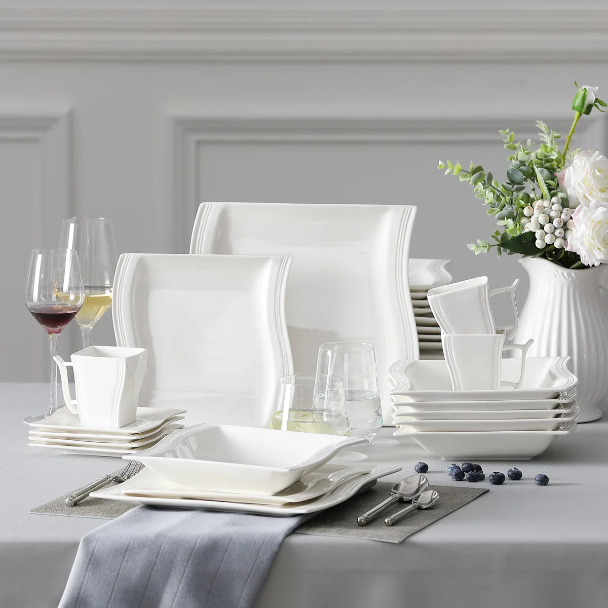 Flora 30 Piece Porcelain China Dinnerware Set - Service for 6 - Image 2