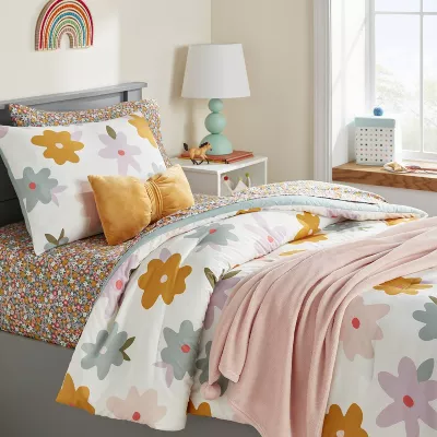 Floral Value Multi-Piece Kids' Bedding Set - Full/Queen - Image 2