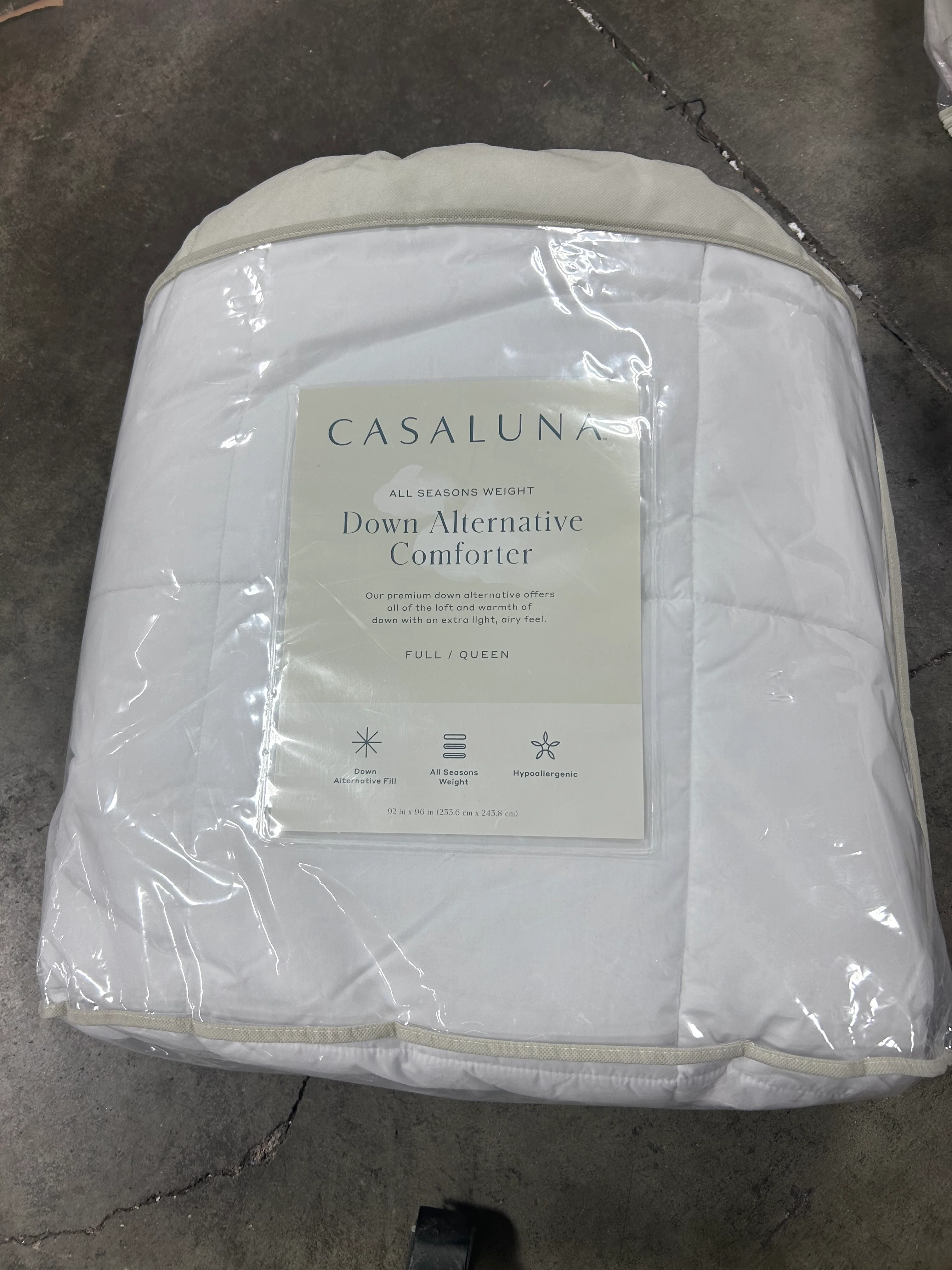Full/Queen All Season Premium Down Alternative Comforter - Image 6
