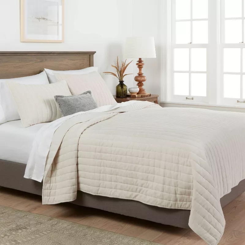 Full/Queen Channel Stitch Velvet Quilt Cream - Image 4
