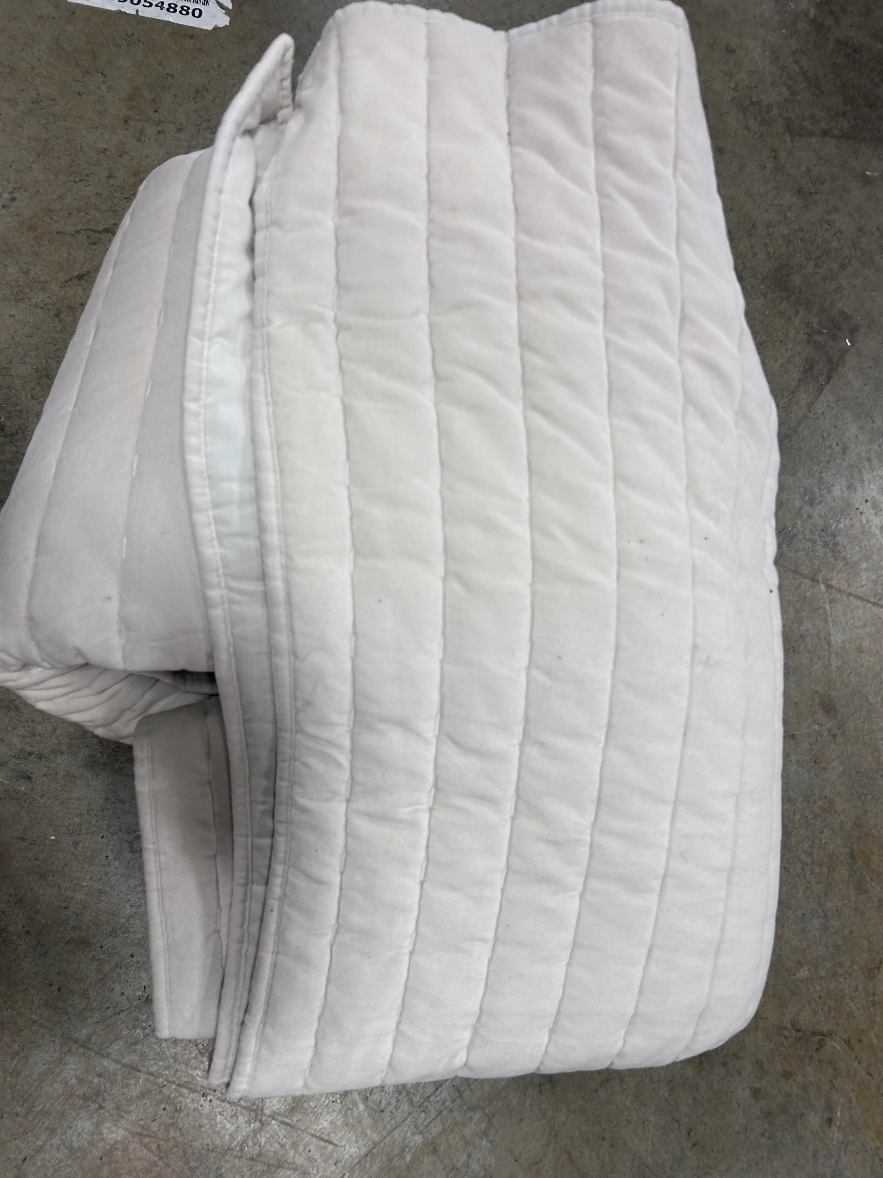 Full/Queen Channel Stitch Velvet Quilt Cream - Image 6