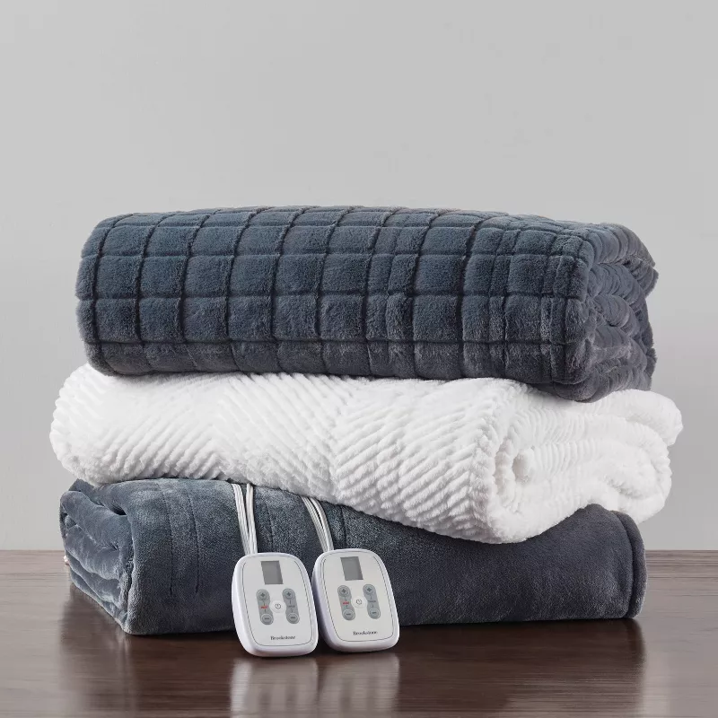 Heated Blanket Gray Plush Full/Queen - Image 3