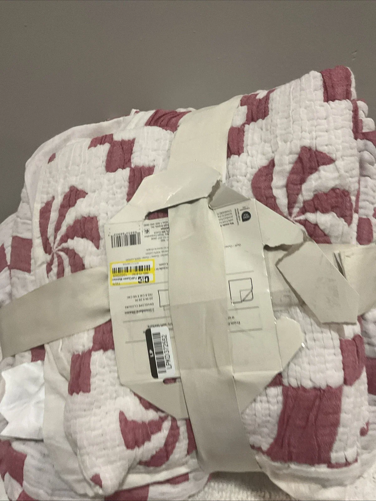 Full/Queen Holiday 3 Pcs Matelasse Quilt Set Reversible - Image 2