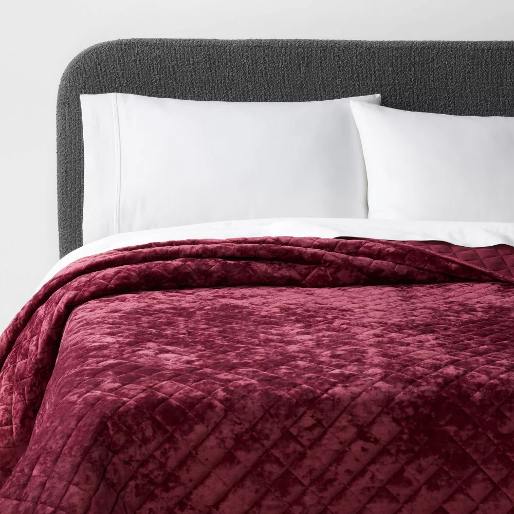 Full/Queen Luxe Diamond Stitch Velvet Quilt Berry Red