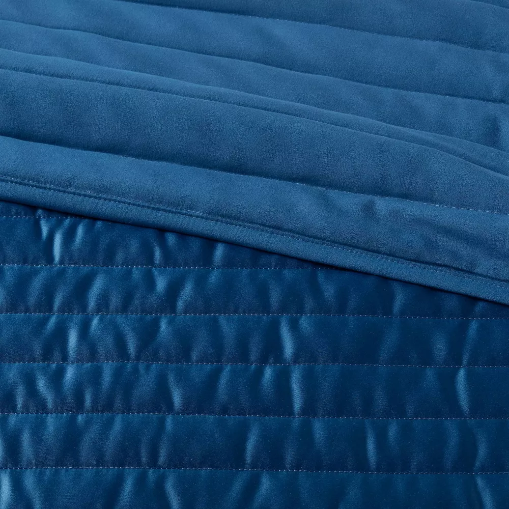 Full/Queen Satin Quilt Dark Blue - Image 2
