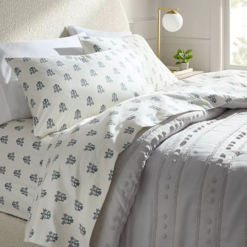 Full Ultra Soft Flannel Sheet Set Blue Woodblock - Image 3