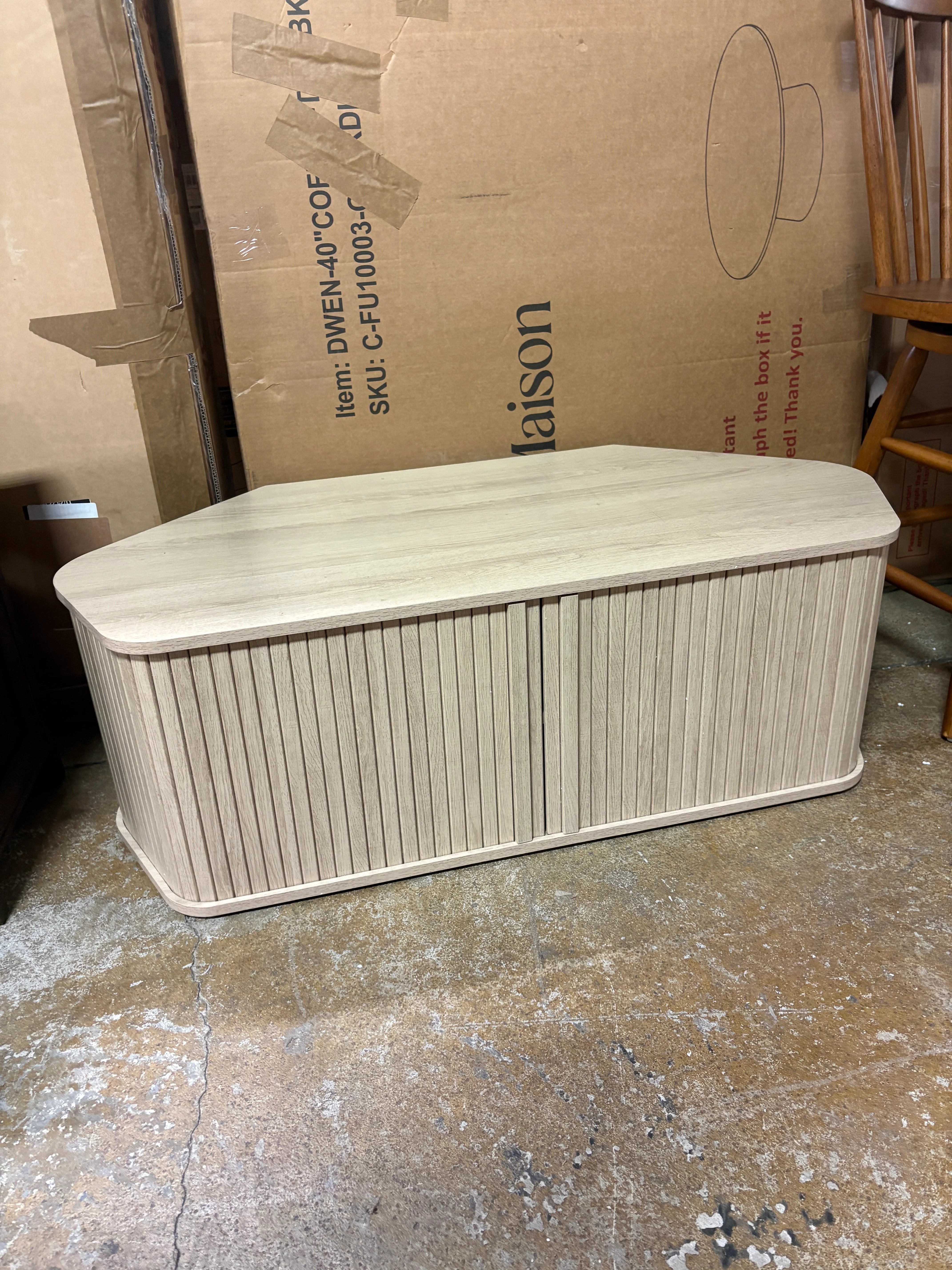 Galano Corner TV Stand with Fluted Doors SHOWROOM ITEM - Image 2