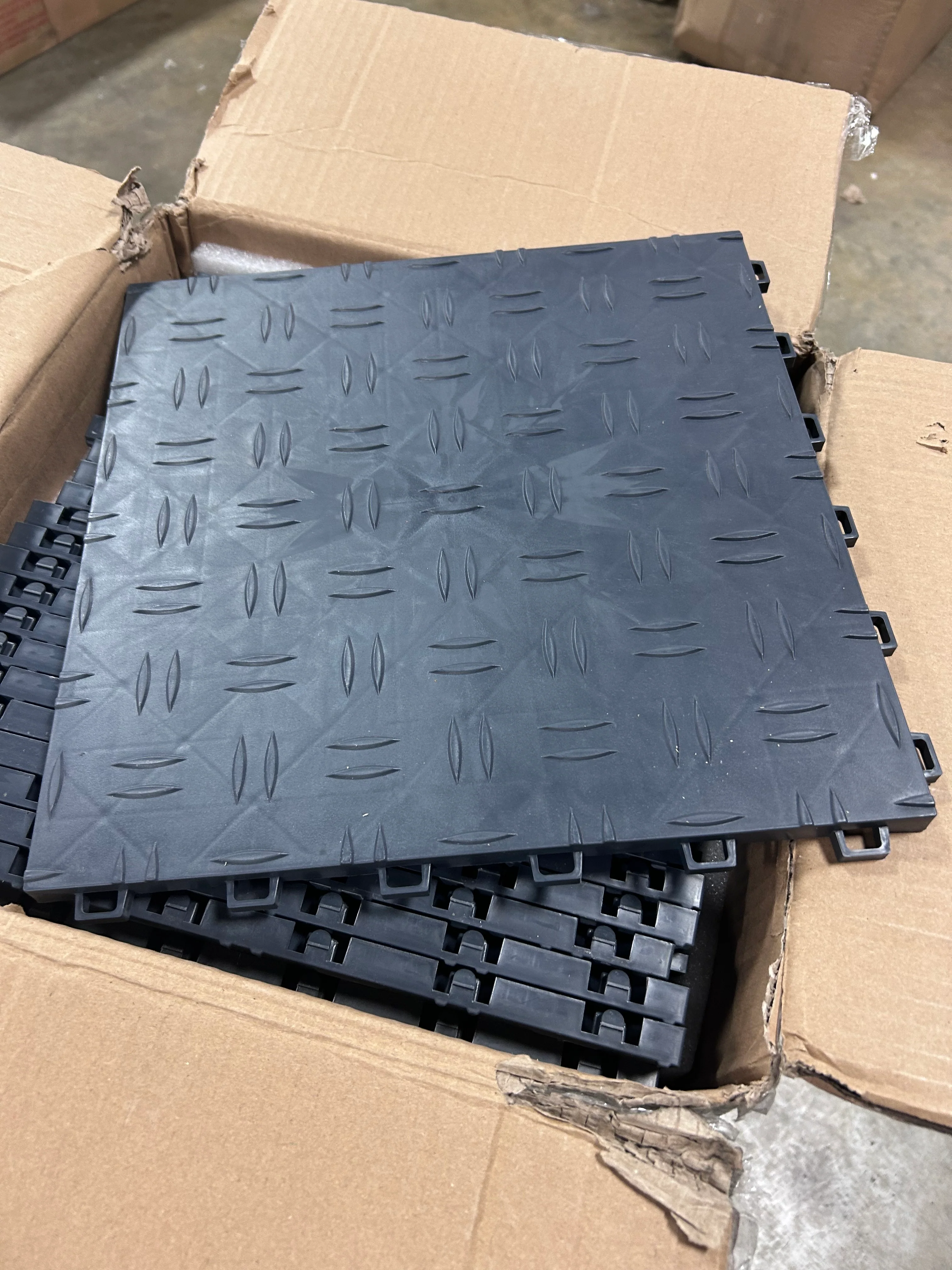 Garage Flooring Tiles (Set of 50) - Image 9