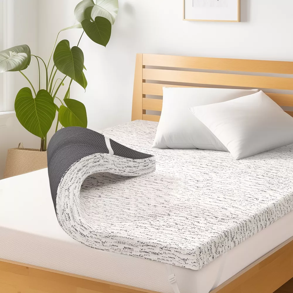 Medium Gel Memory Foam Mattress Topper with Cooling Cover - Queen