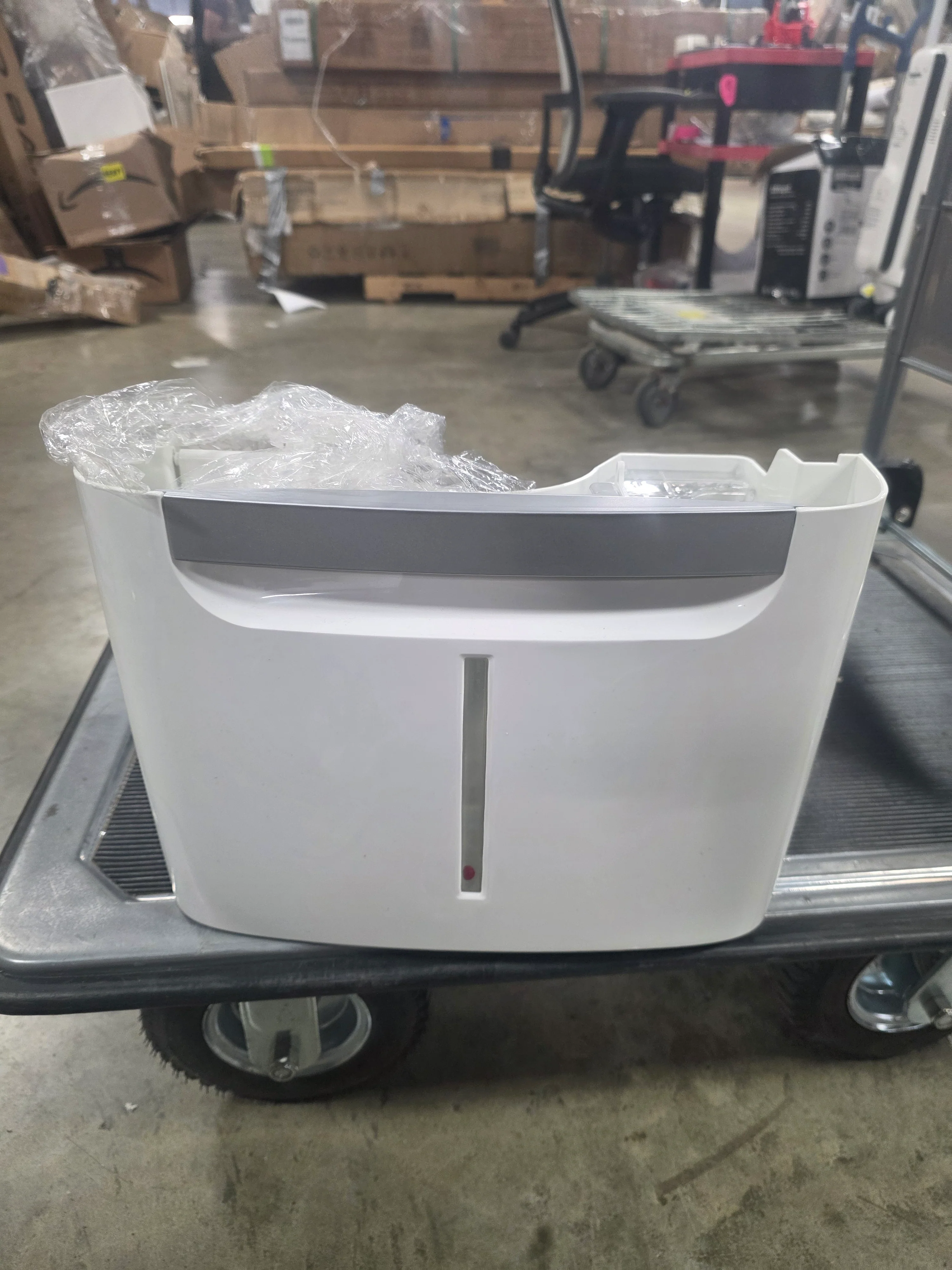 GENUINE Tank and Container Water Bucket - Image 3