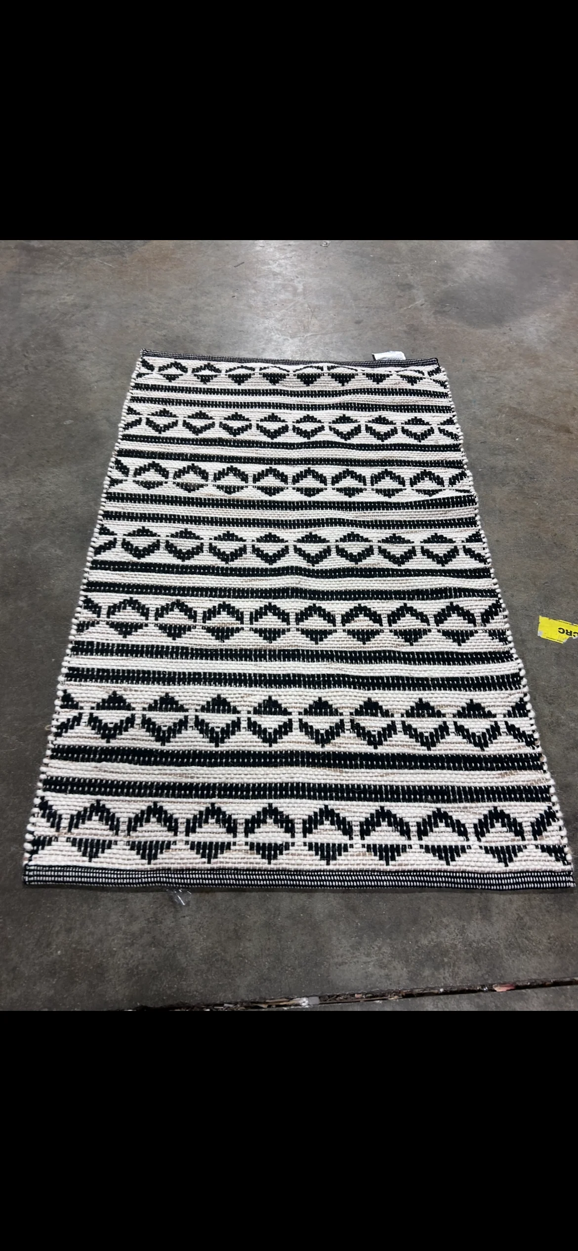 Geometric Woven Accent Rug Black 2'x4' - Image 5