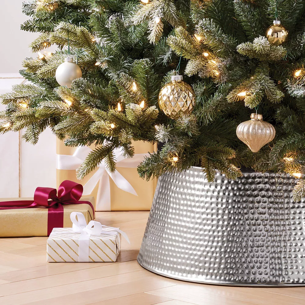 Hammered Metal Christmas Tree Collar Silver final cut - Image 3
