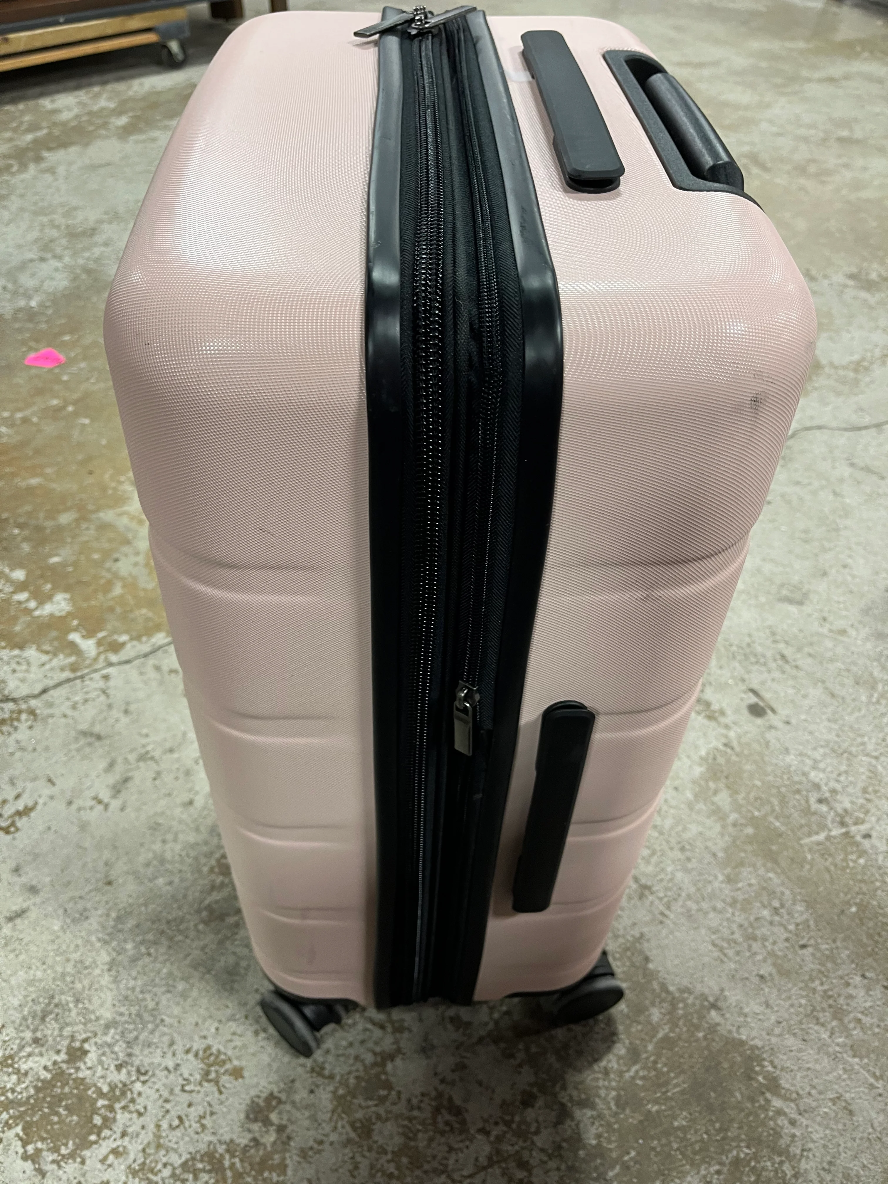Hardside Carry On Suitcase Pink - Image 8