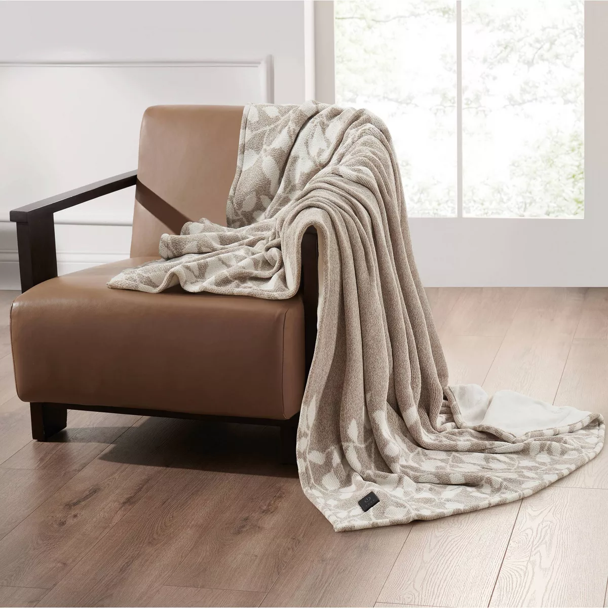 Heated Throw - Image 4