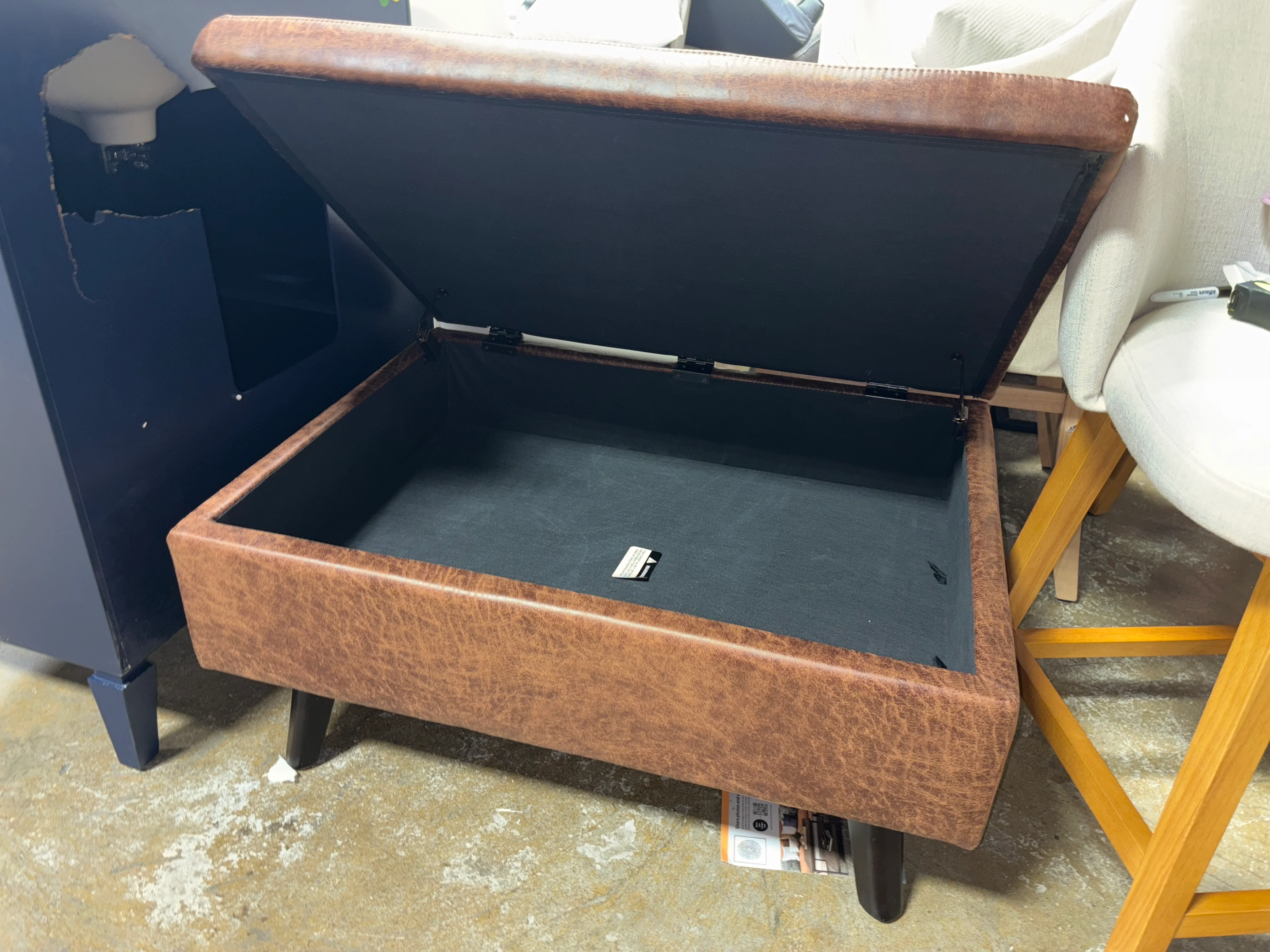Hopewell Coffee Table Storage Ottoman - Distressed Saddle Brown SHOWROOM ITEM - Image 4