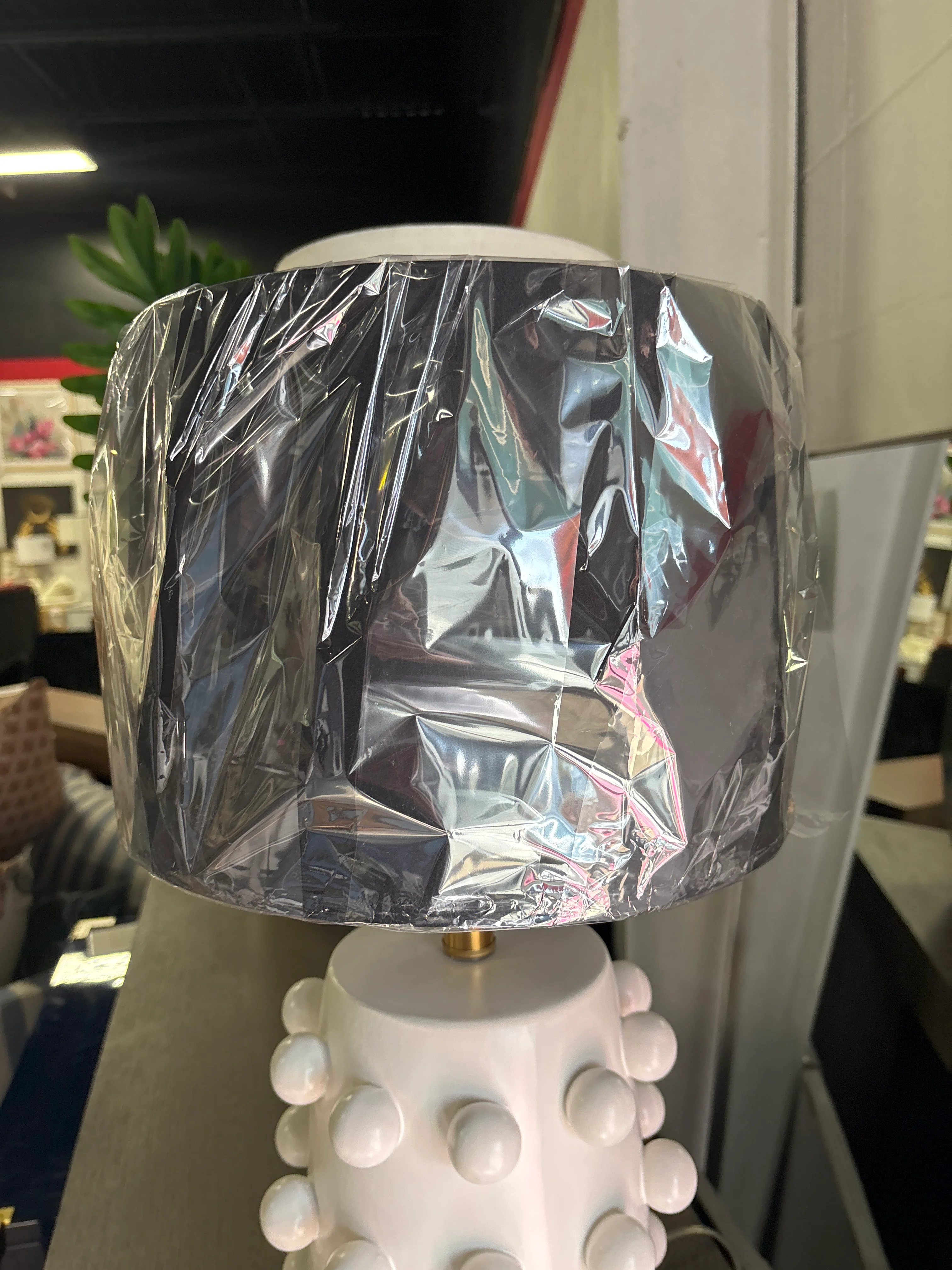 Hudson and Canal 26" Tall Ceramic Table Lamp - White SHOWROOM ITEM - Image 3