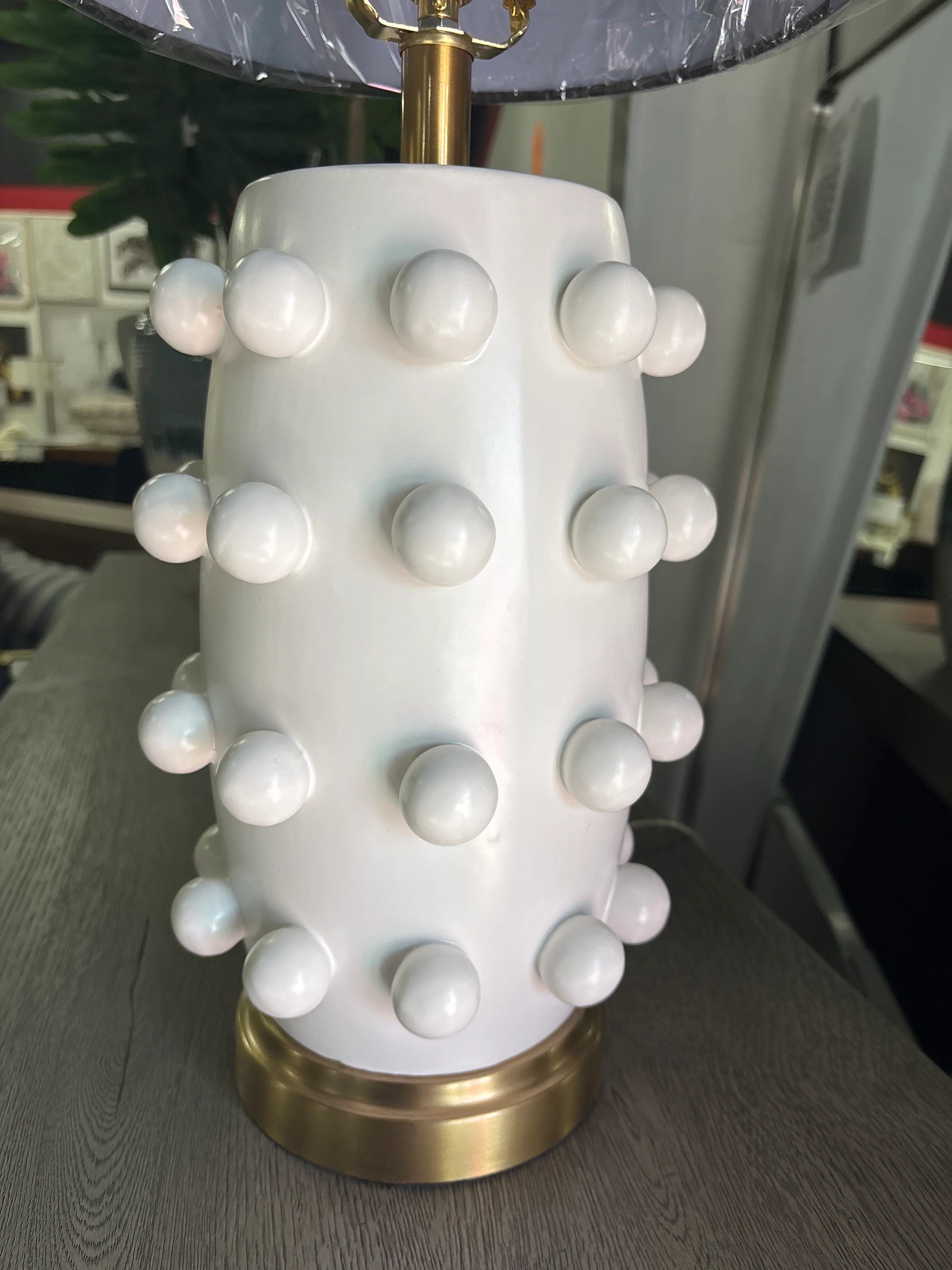 Hudson and Canal 26" Tall Ceramic Table Lamp - White SHOWROOM ITEM - Image 4