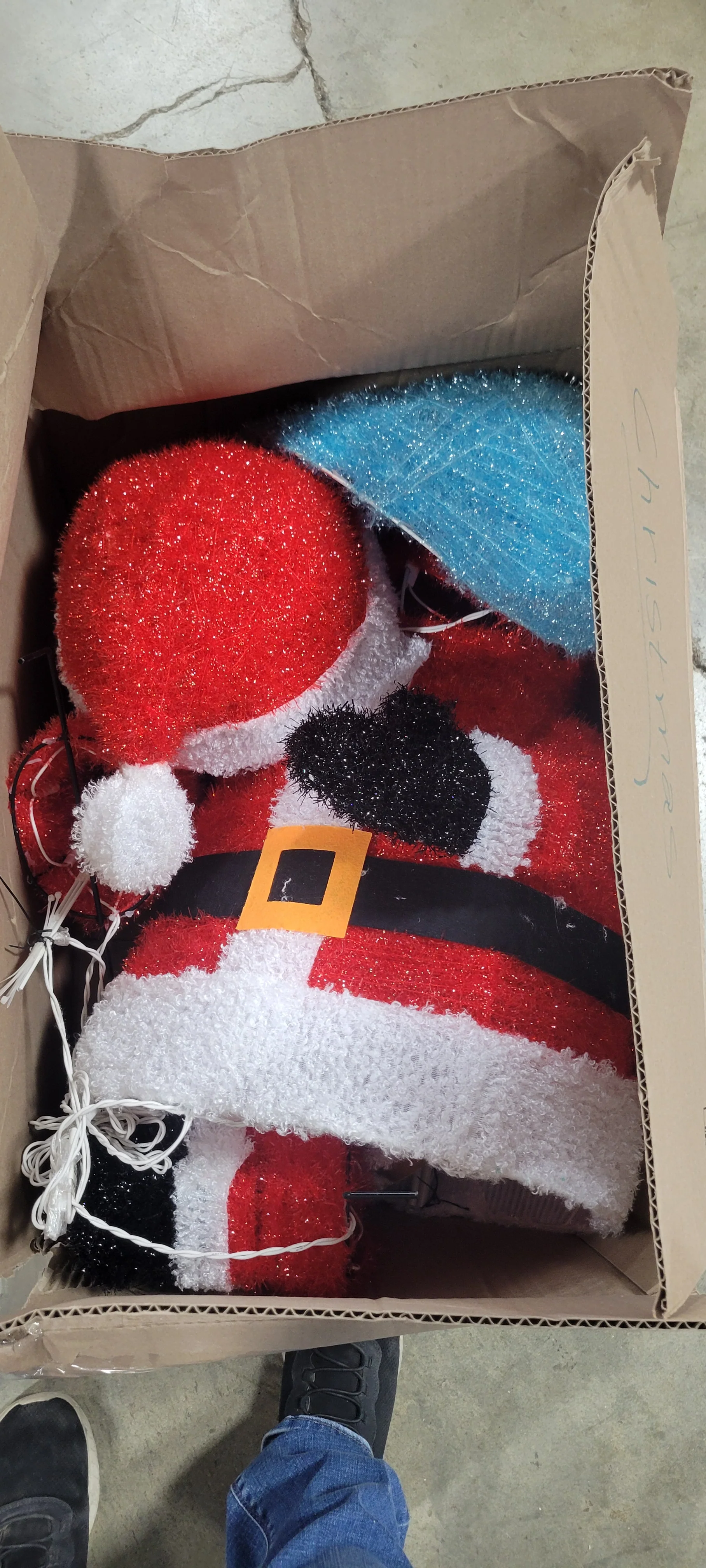 Lit Tinsel Santa w/ 4 Interchangeable Faces final cut - Image 3