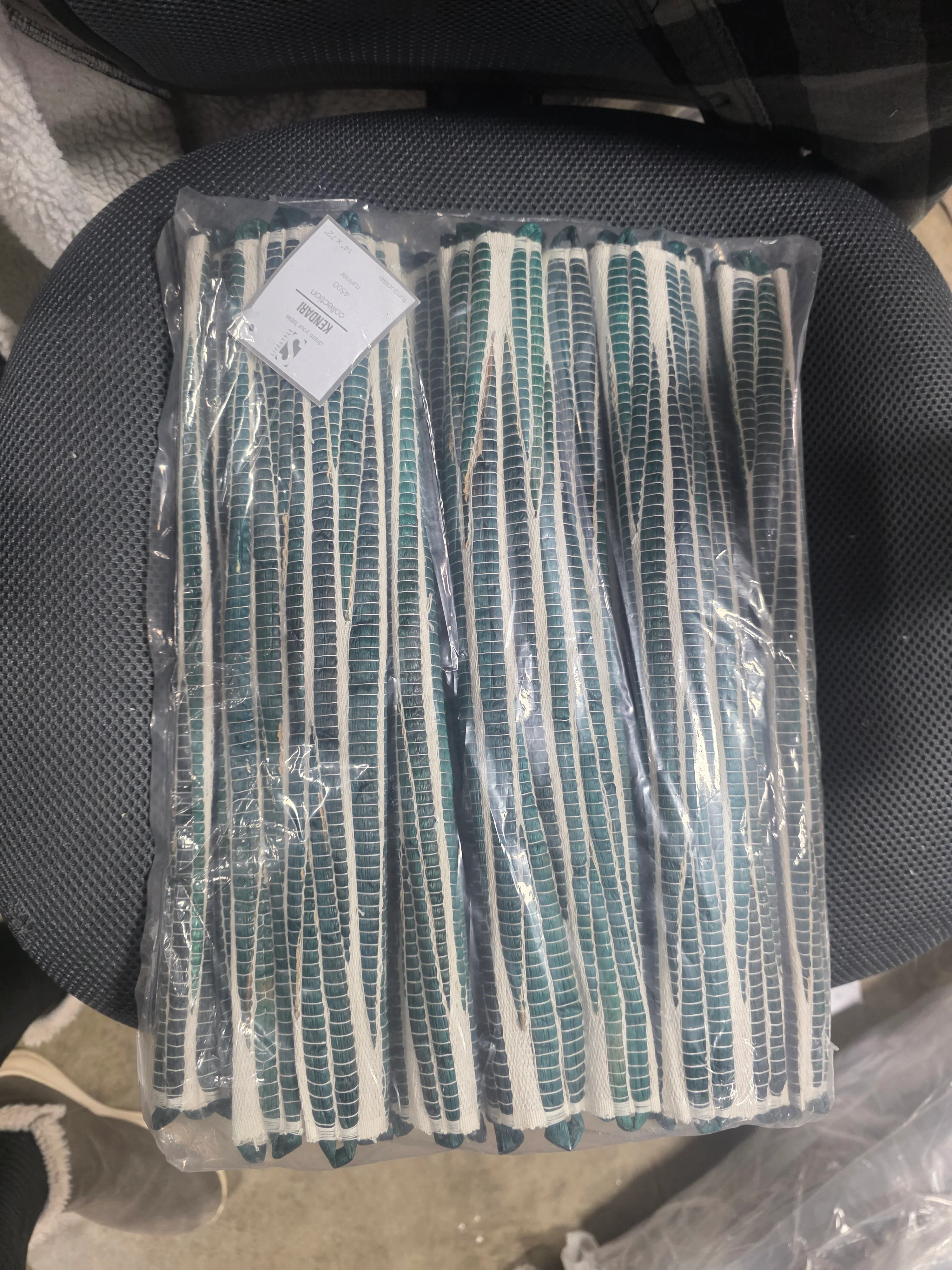 Kendari Water Hyacinth Table Runner - Image 5
