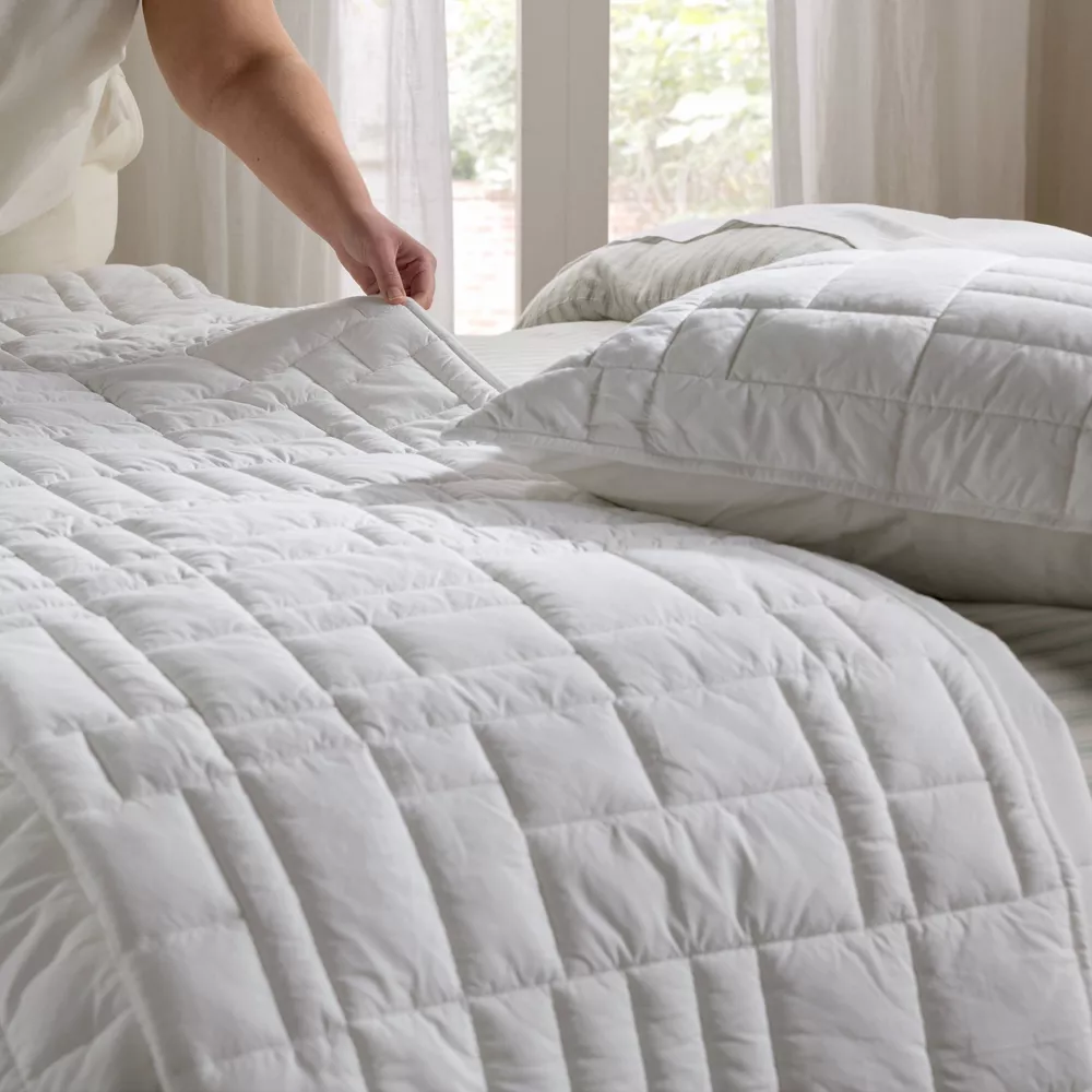 Cozy Block Quilt White King/California King - Image 2