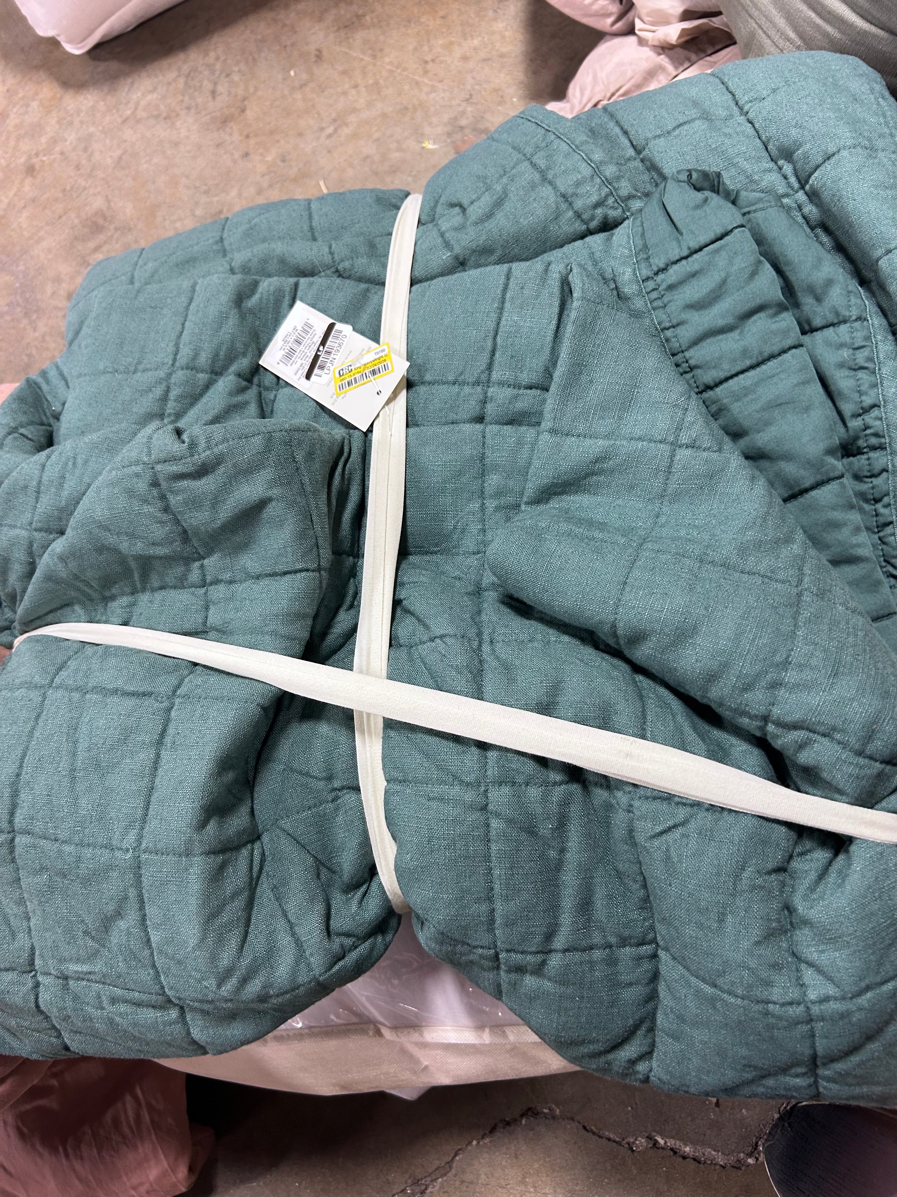 King Heavyweight Linen Blend Quilt Dark Teal Blue - Image 5
