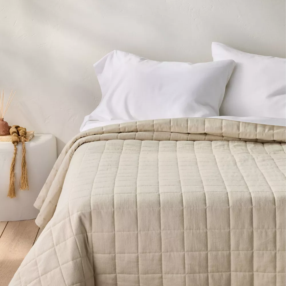 King Heavyweight Linen Blend Quilt Natural