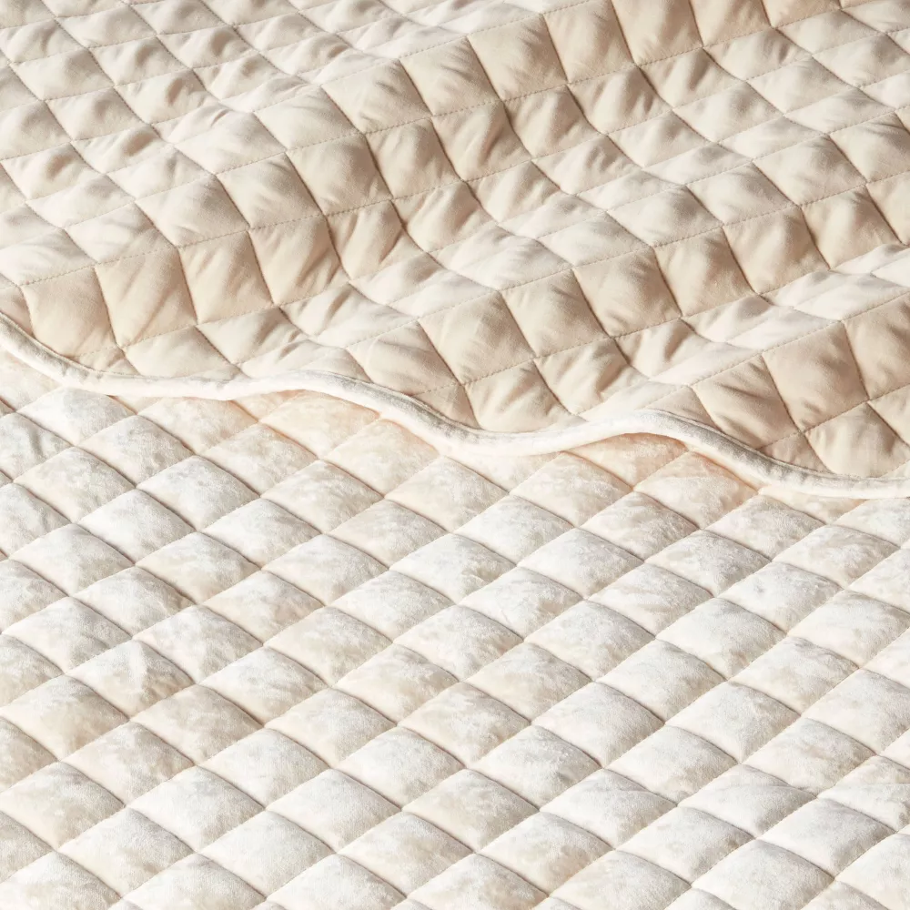 King Luxe Diamond Stitch Velvet Quilt Khaki - Image 2
