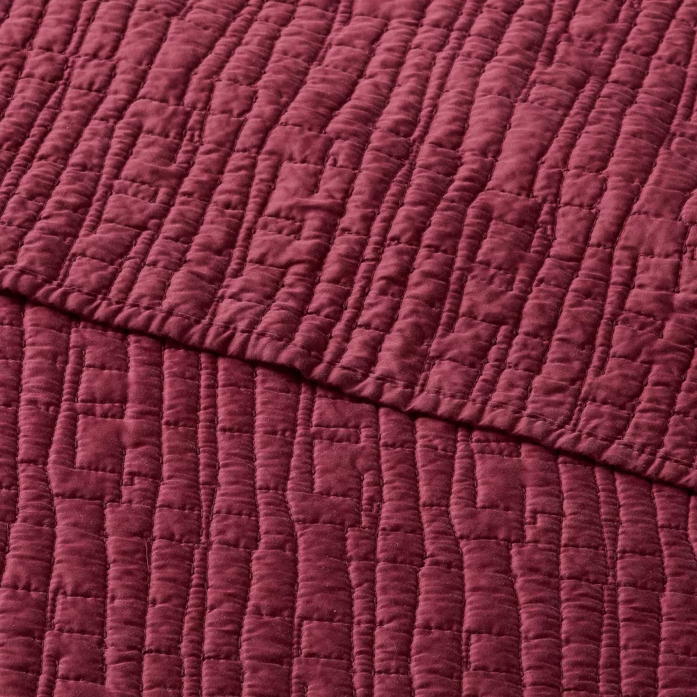 King Quilt Wine Red - Image 2