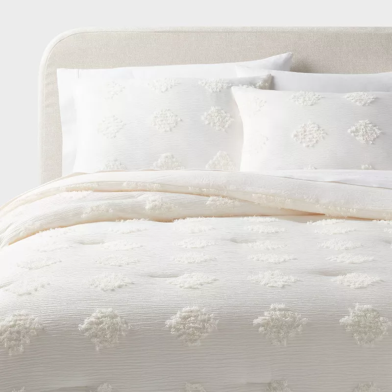 King Tufted Diamond Crinkle Comforter and Sham Set Ivory - OEKO-TEX Certified, Jacquard Weave, Recycled Materials - Image 2