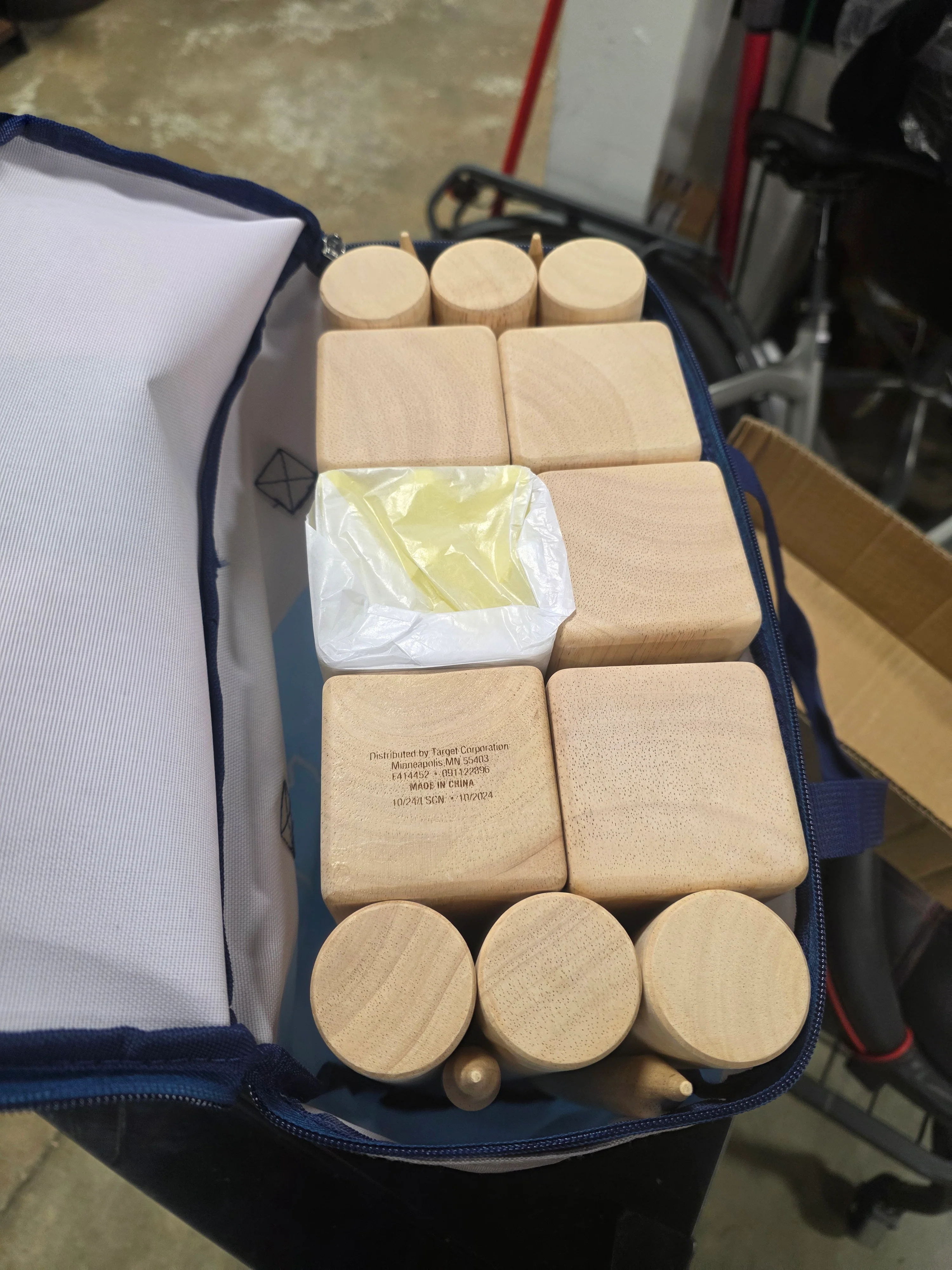 Kubb Rubberwood : Lawn Game for 2-12 Players - Image 6
