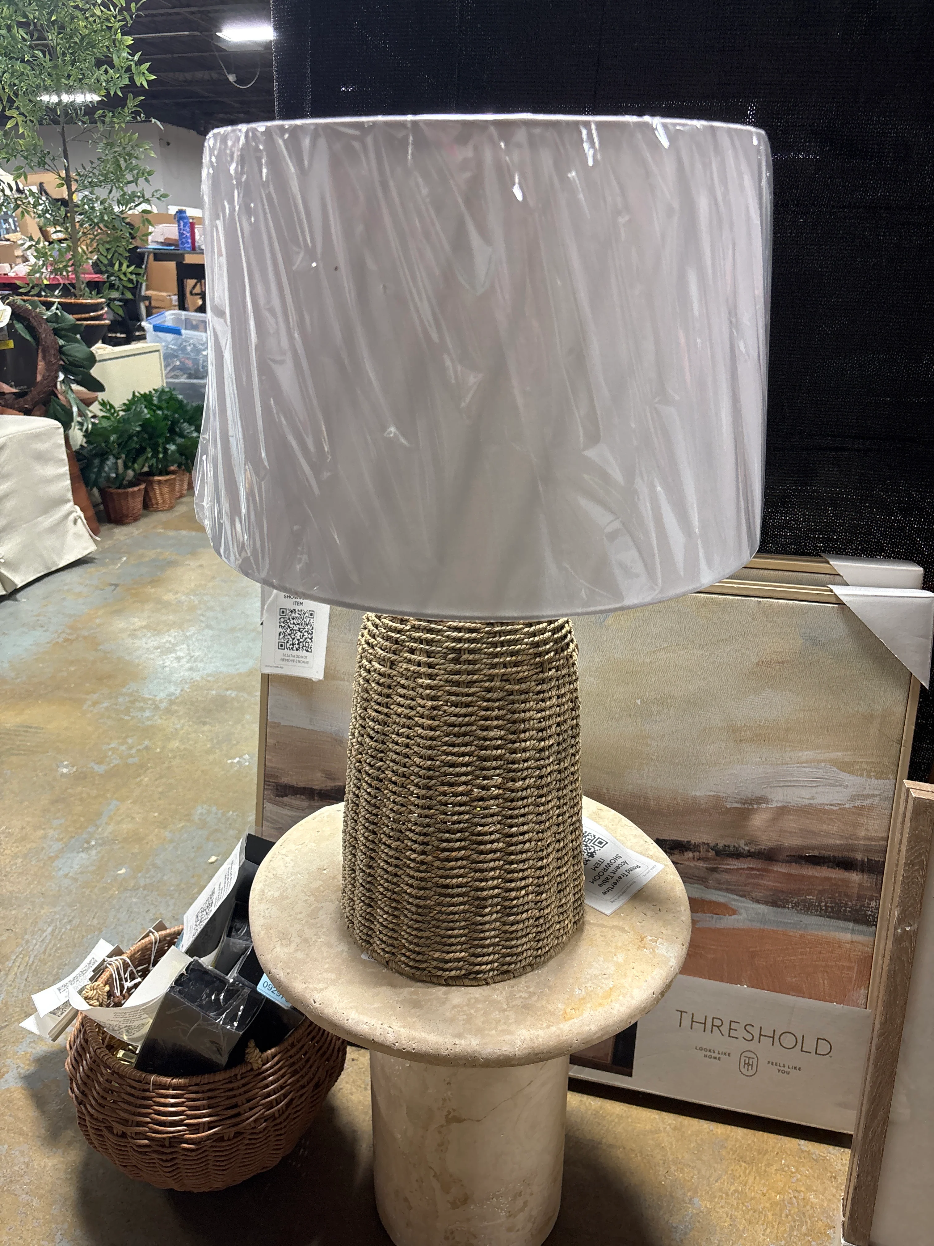Large Seagrass Table Lamp Natural SHOWROOM ITEM - Image 2